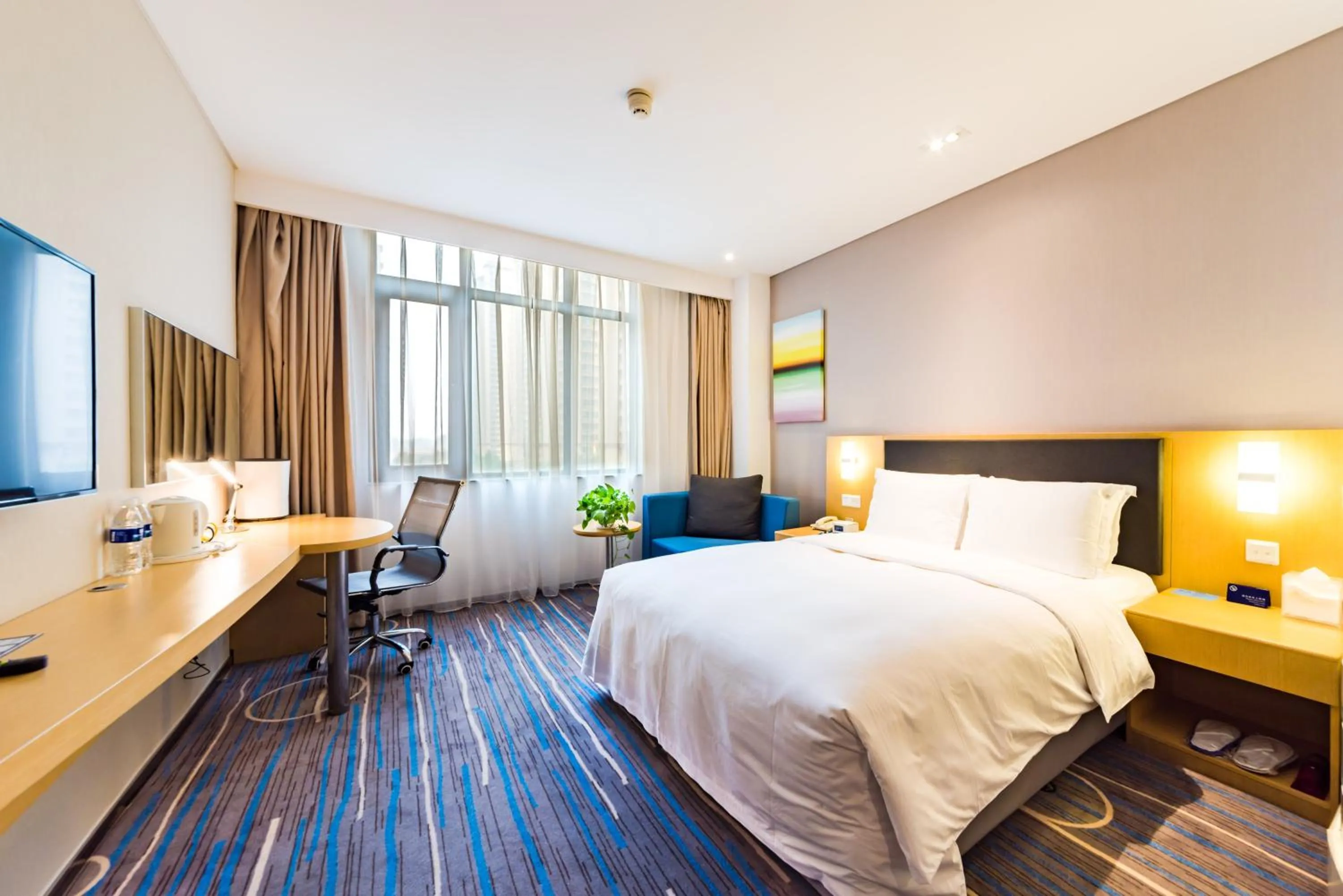 Photo of the whole room, Bed in Holiday Inn Express Shijiazhuang Heping by IHG