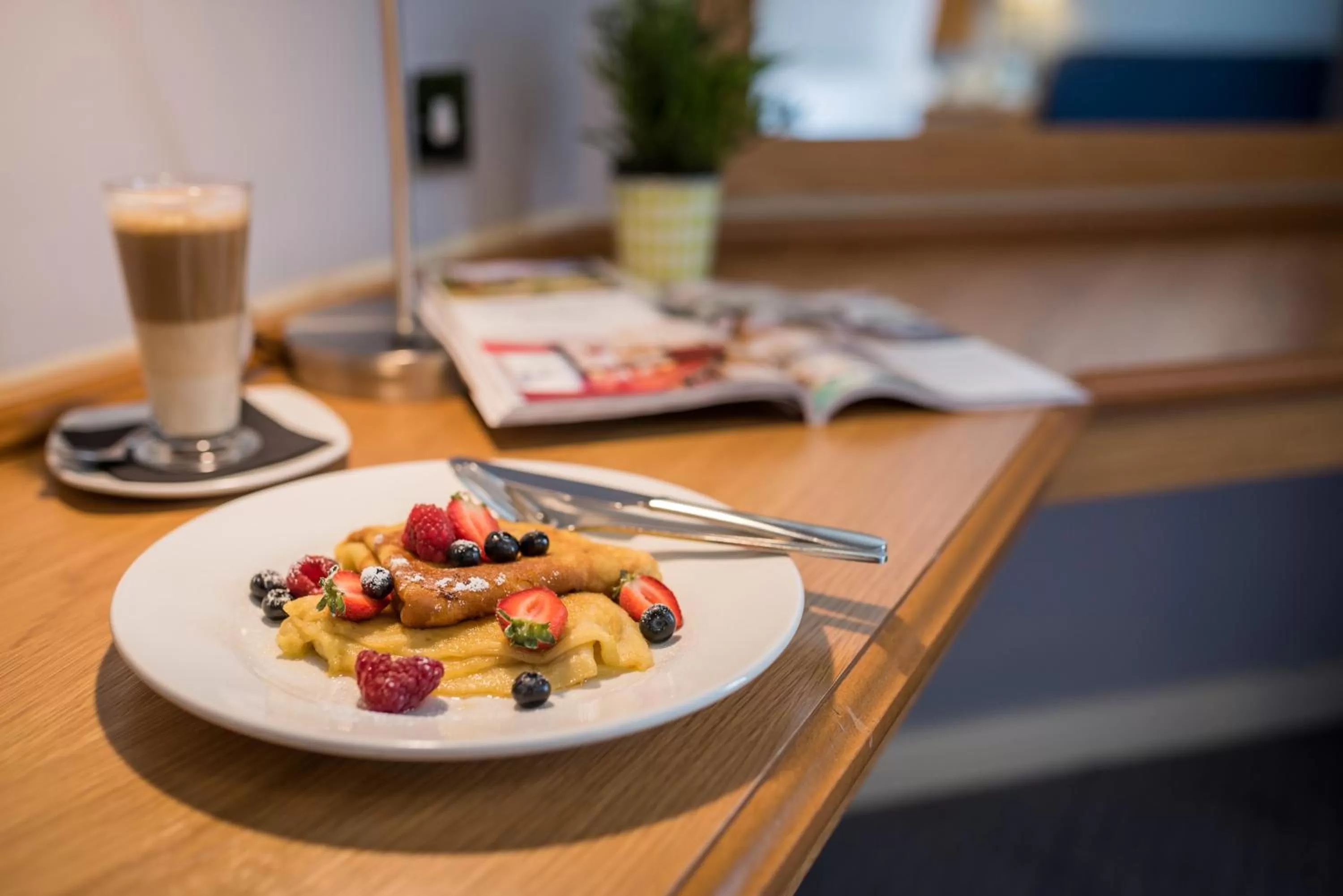 Restaurant/places to eat in Holiday Inn Manchester West by IHG