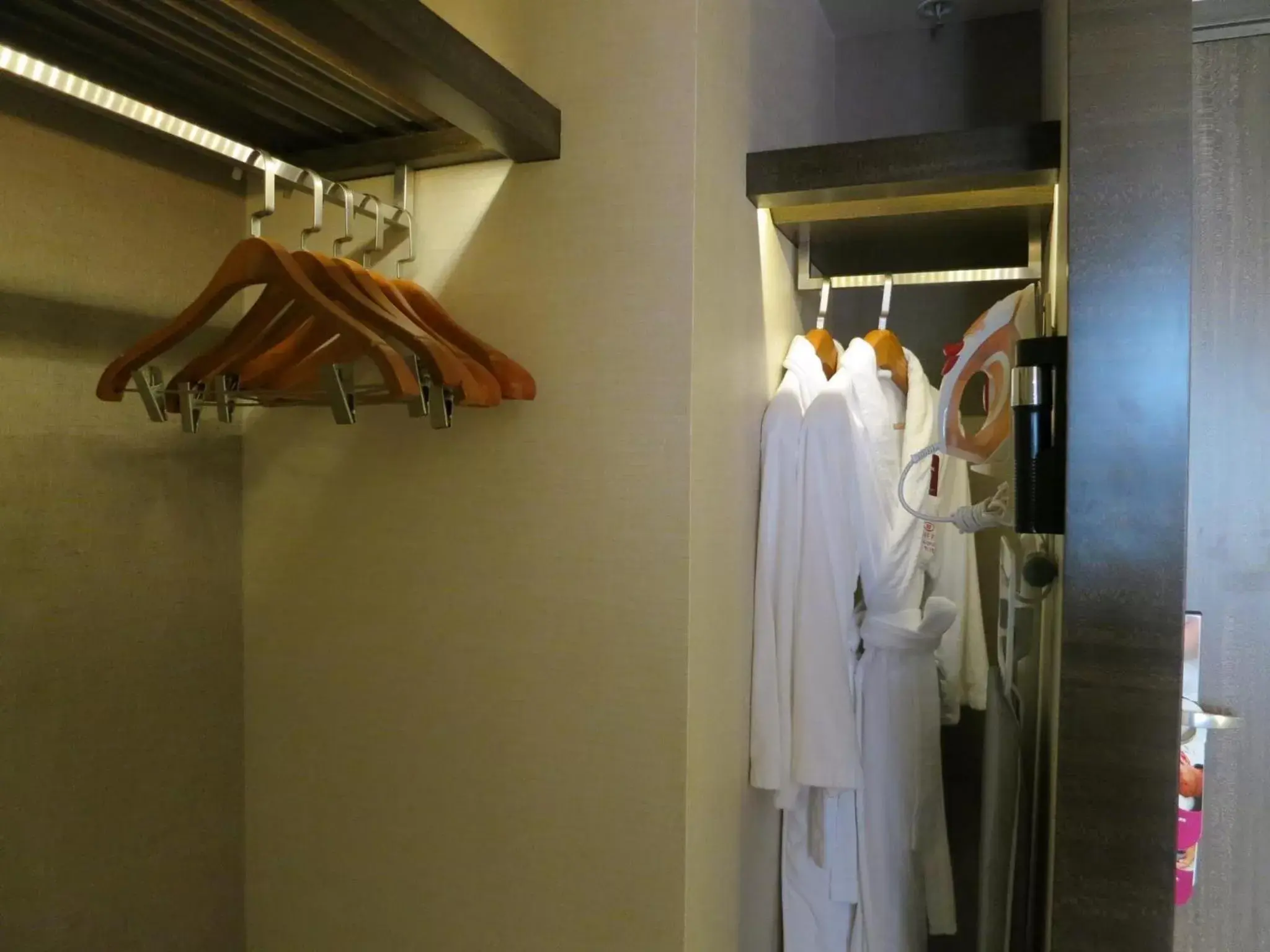 Standard King Room with City View - High Floor in Crowne Plaza Hong Kong Kowloon East by IHG Standard King Room with City View - High Floor in Crowne Plaza Hong Kong Kowloon East by IHG