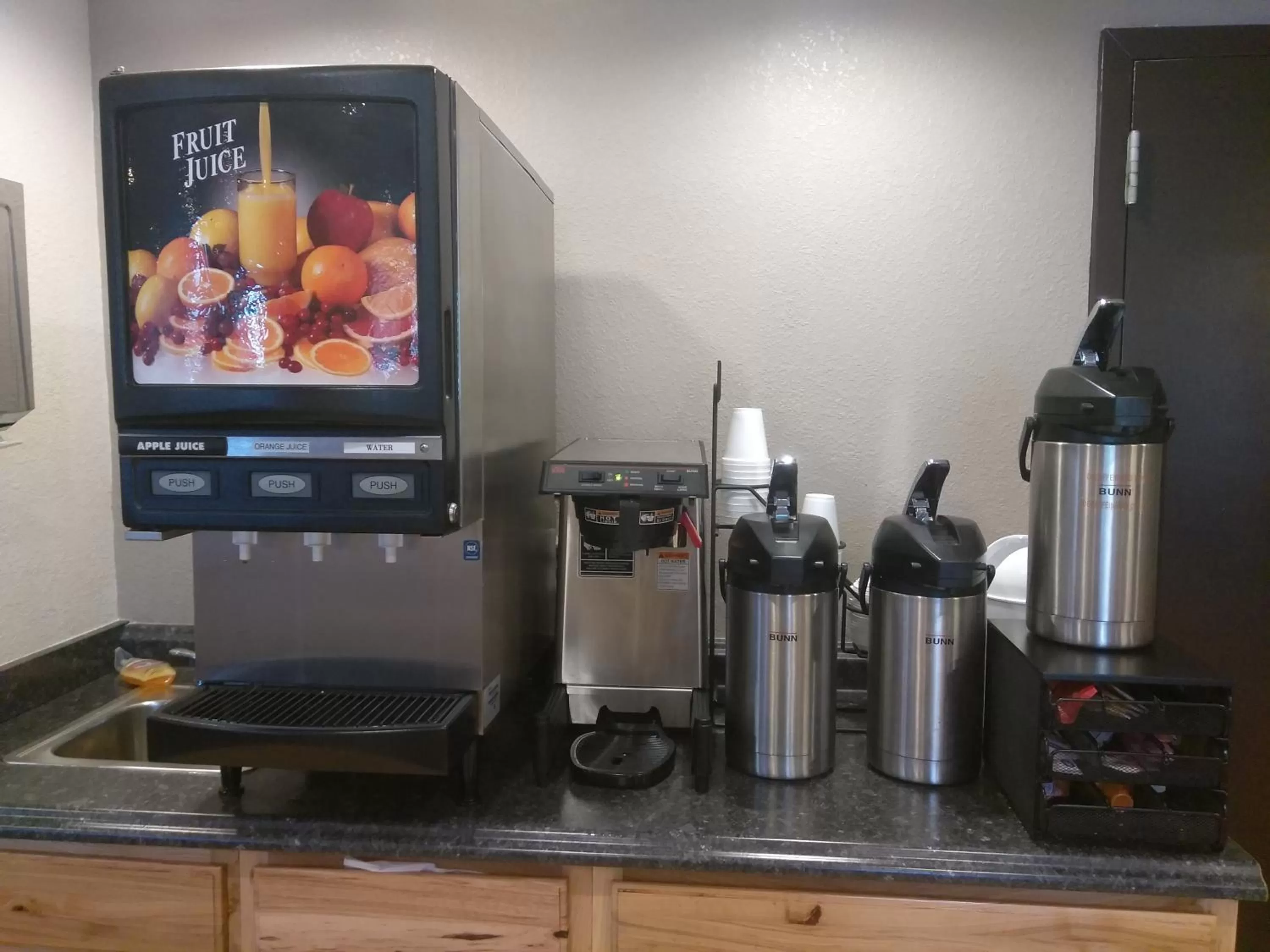 Area and facilities in Expo Inn