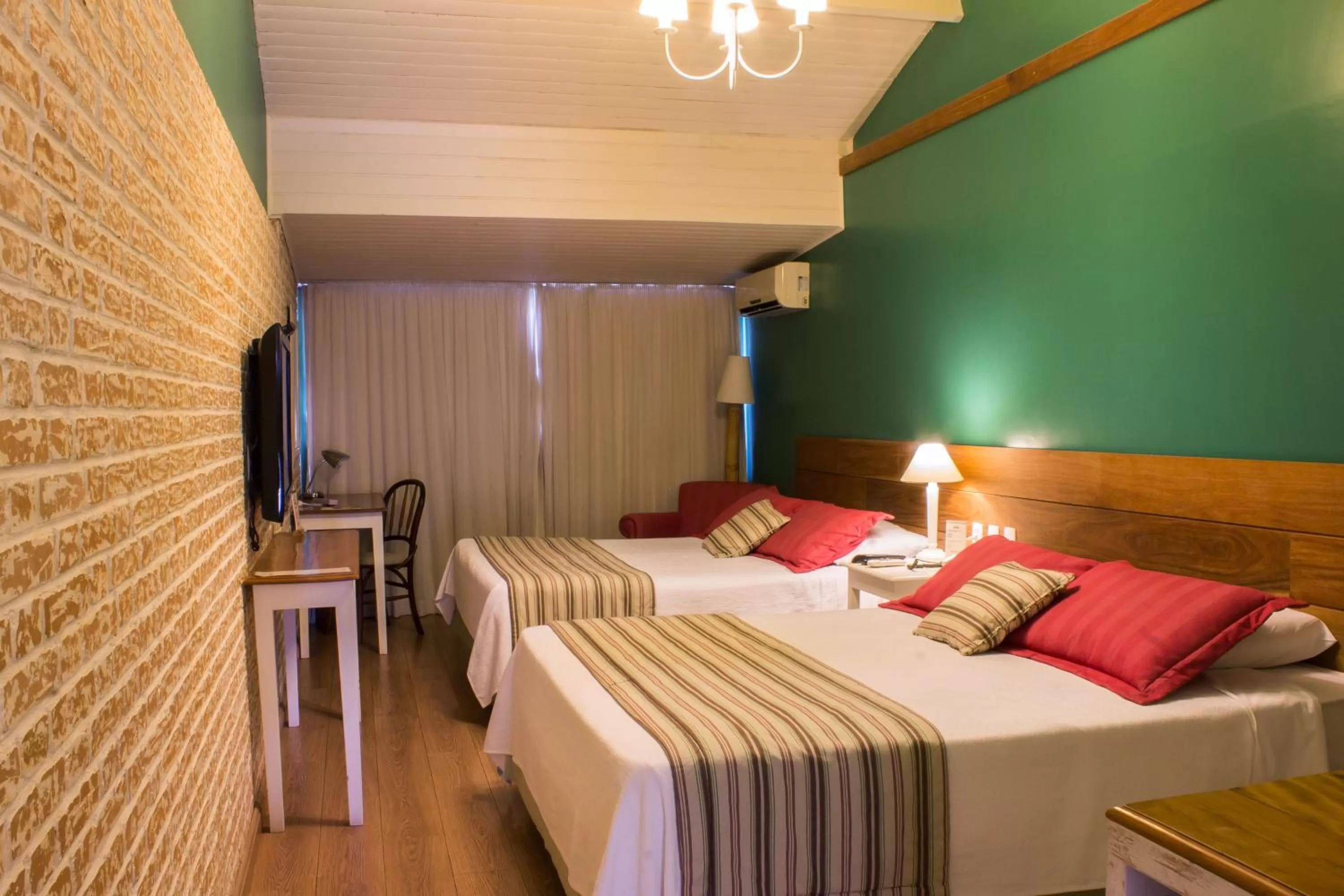 Photo of the whole room, Bed in Hotel Resort e Golfe Clube dos 500