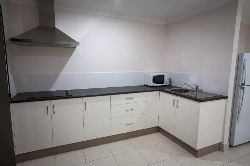 Kitchen or kitchenette, Kitchen/Kitchenette in Emerald Gardens Motel & Apartments