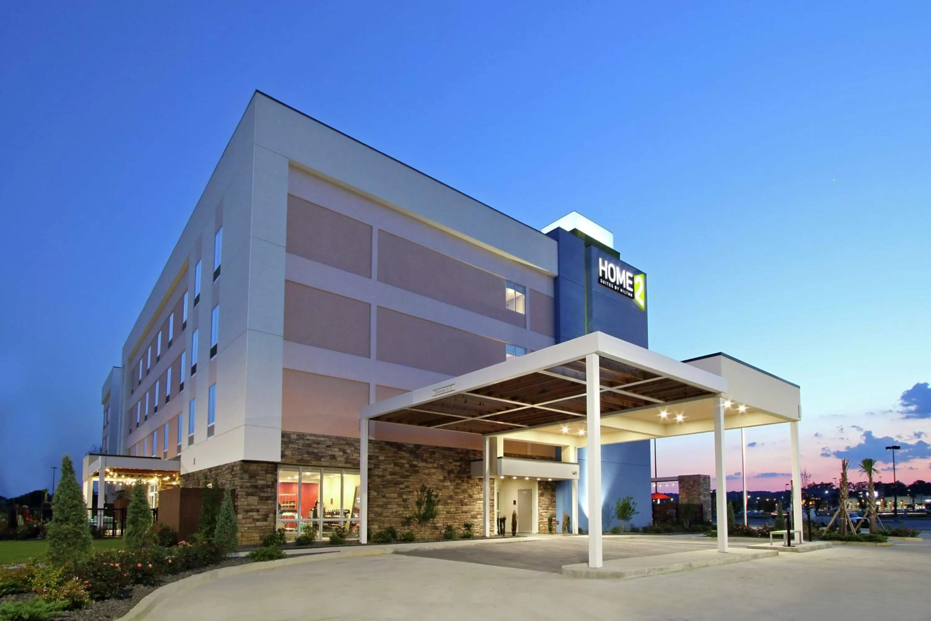 Property building in Home2 Suites by Hilton Mobile I-65 Government Boulevard