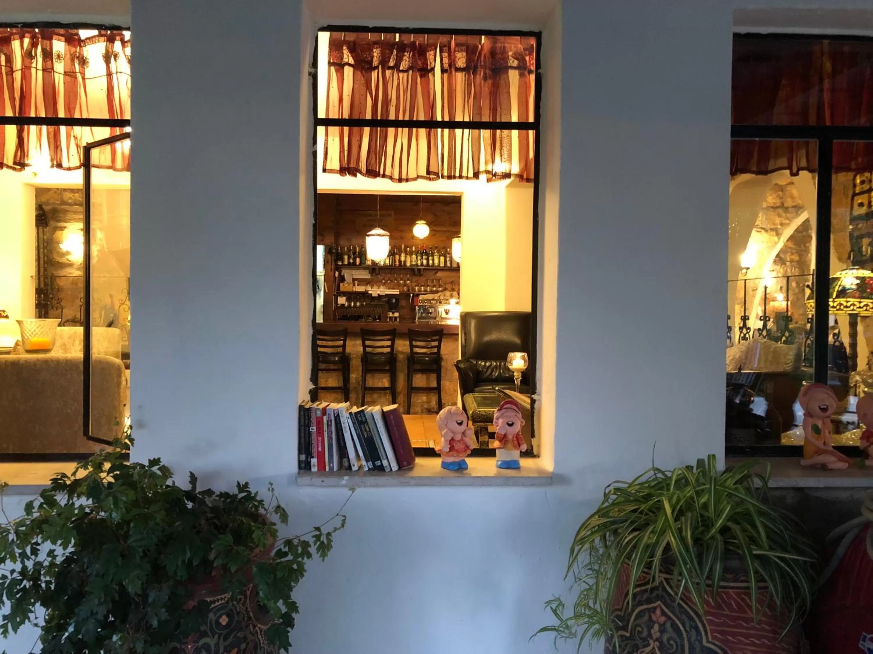 Restaurant/places to eat in Beit Shalom Historical boutique Hotel