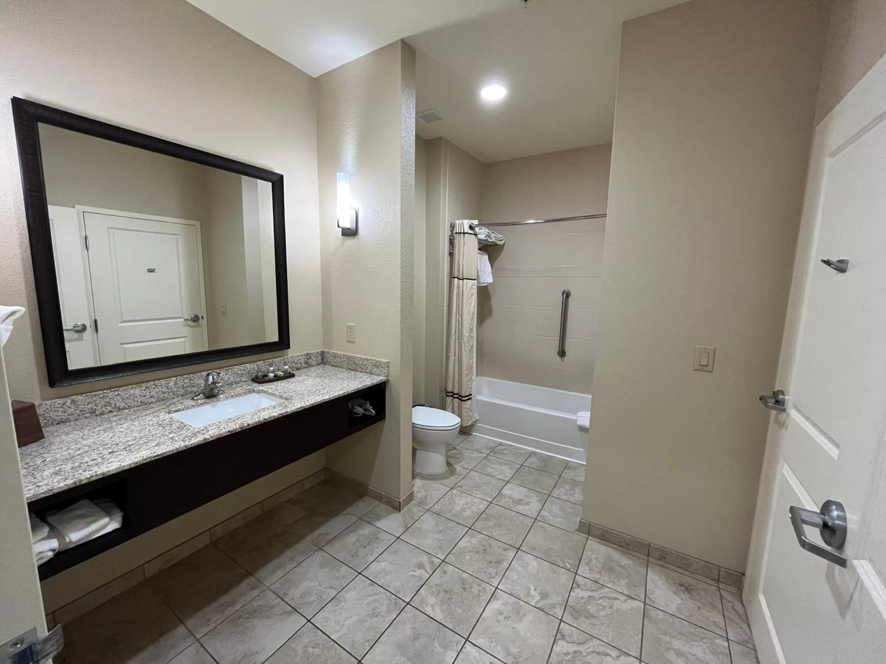 Bathroom in Comfort Inn & Suites Beeville