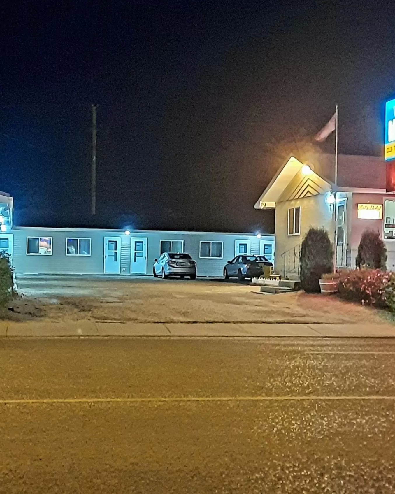 Property building in Vista Motel