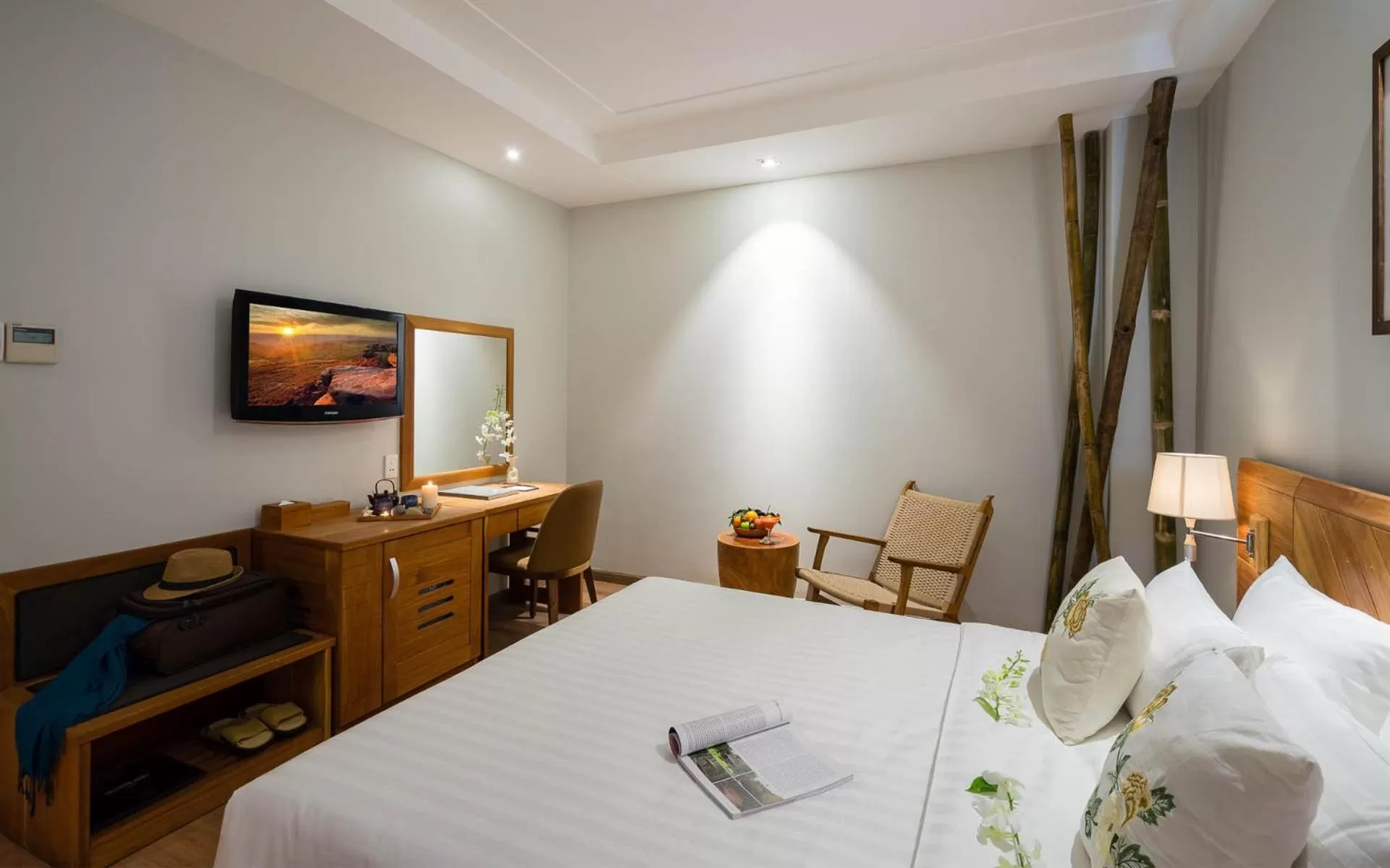 Bed in Silverland Yen Hotel