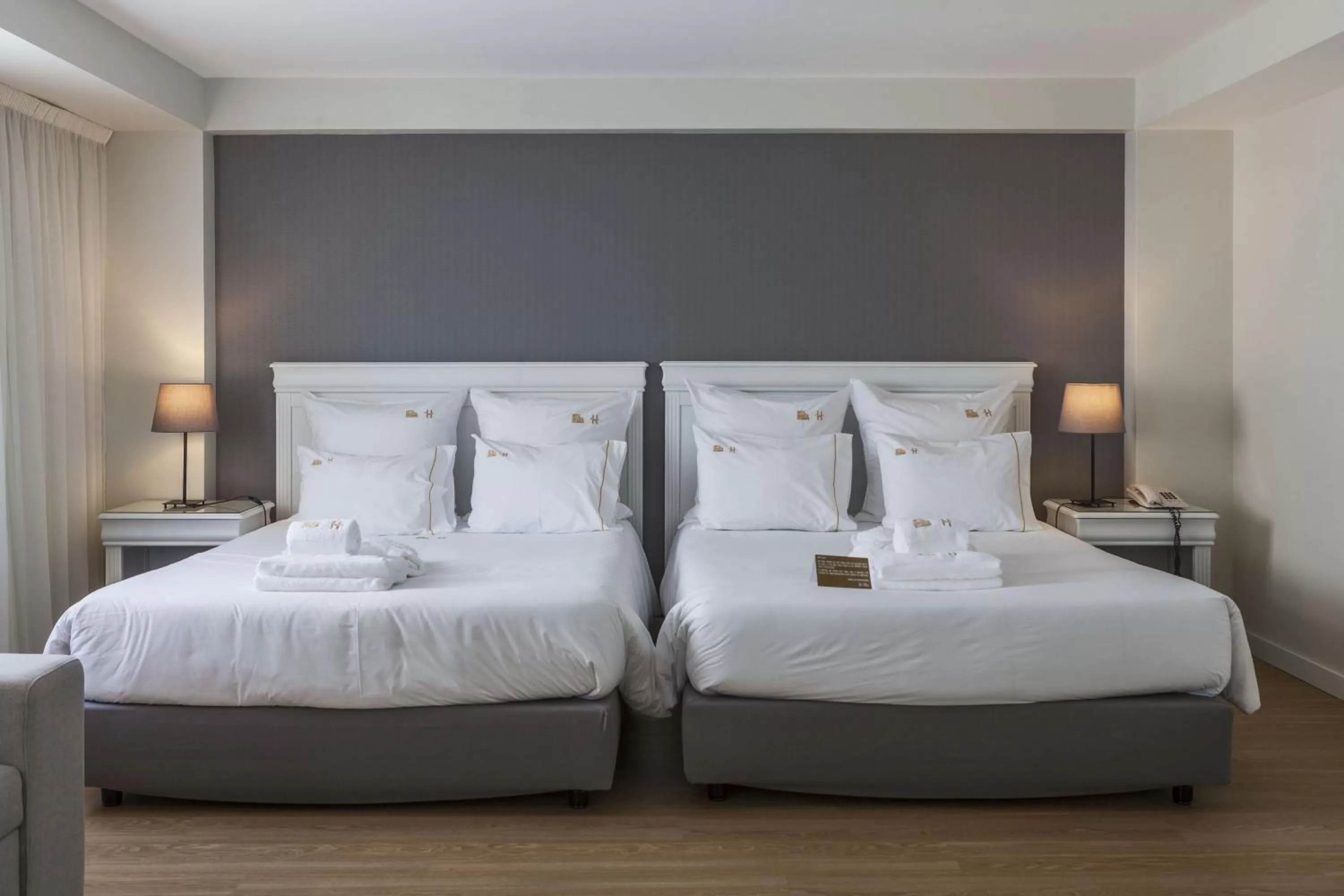 Superior King Suite with Balcony and Sea View in Hotel Gaivota Azores