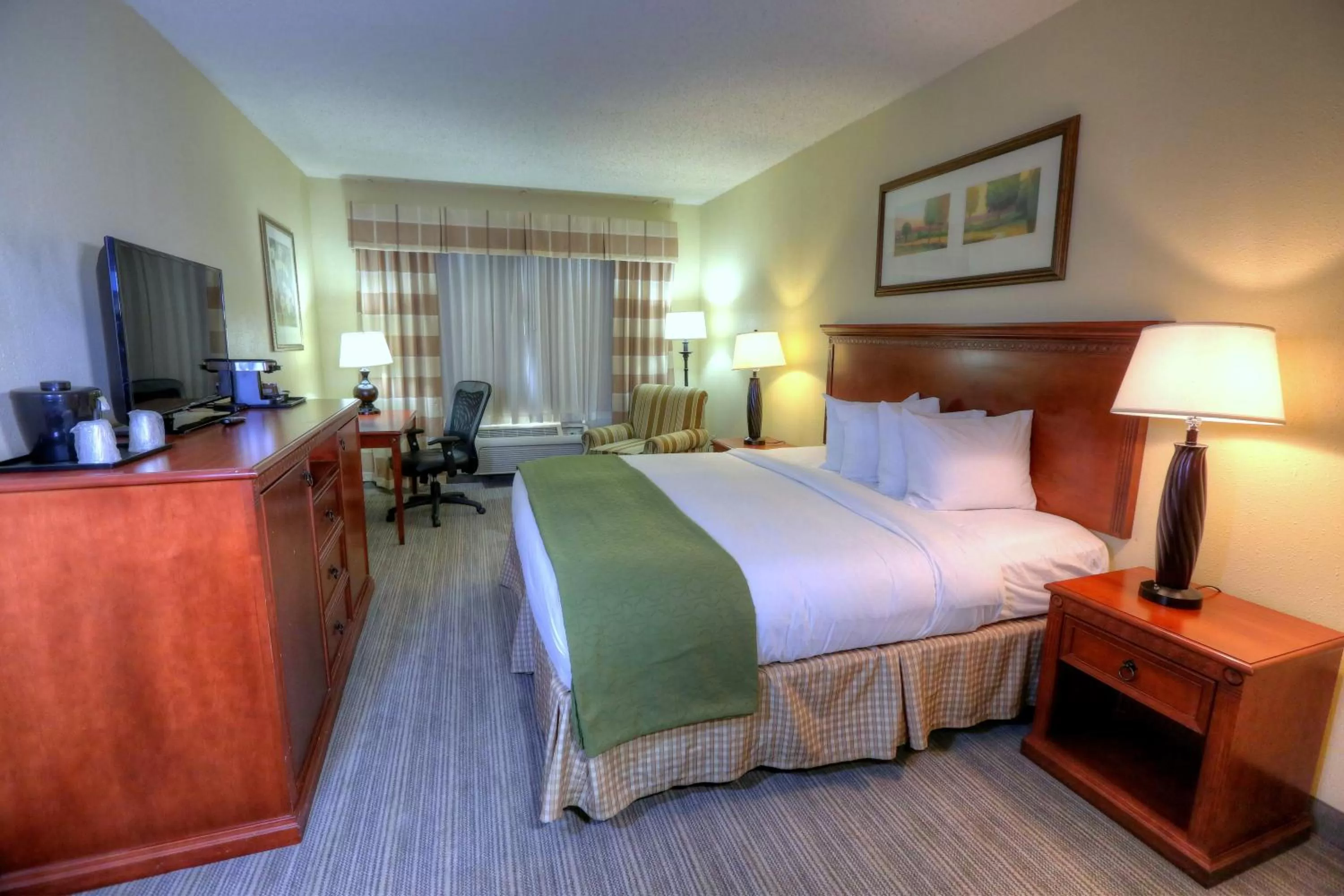 King Room - Disability Access/Non-Smoking in Country Inn & Suites by Radisson, Charlotte I-85 Airport, NC