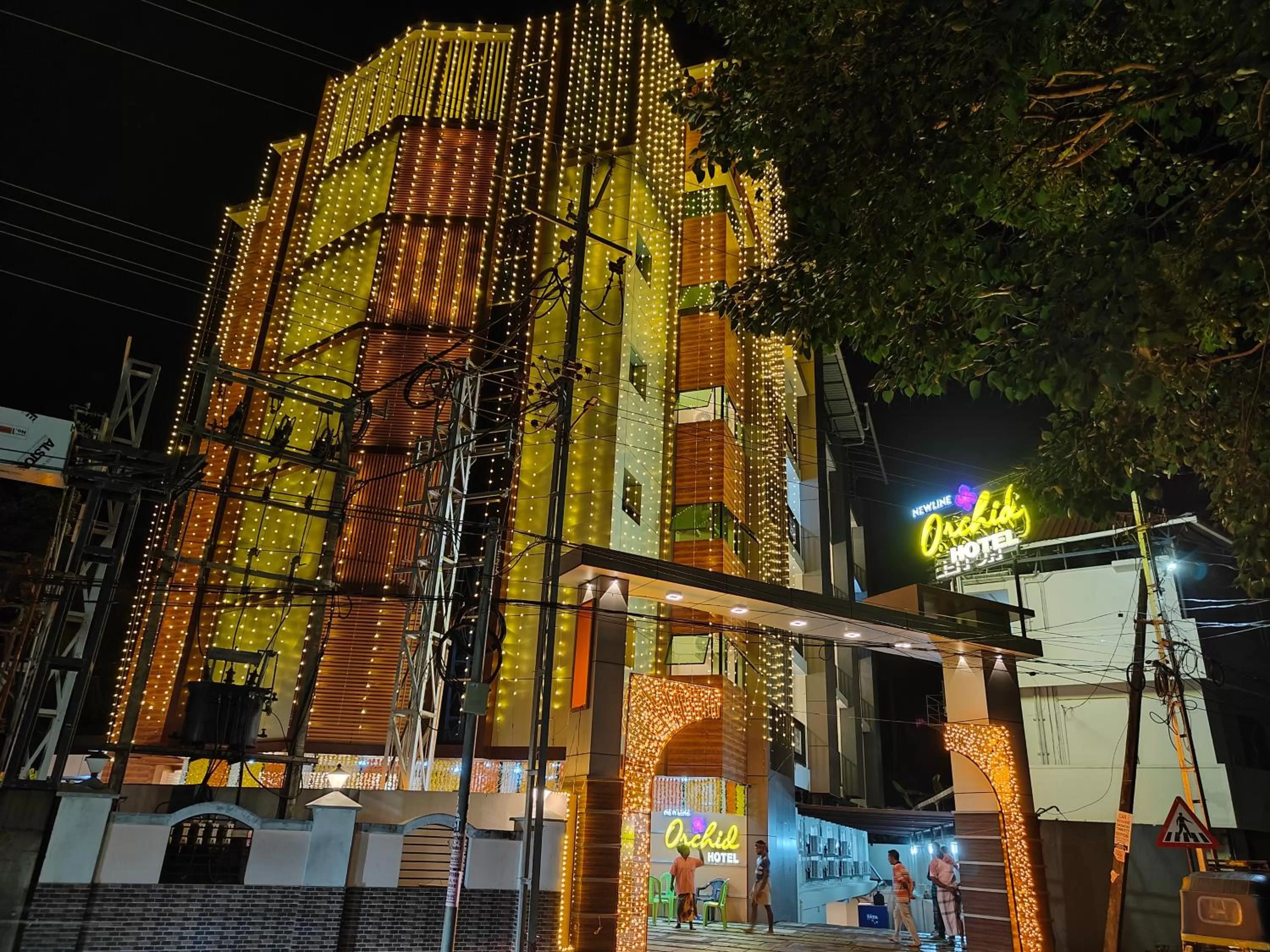 Night in Hotel Newline Orchid