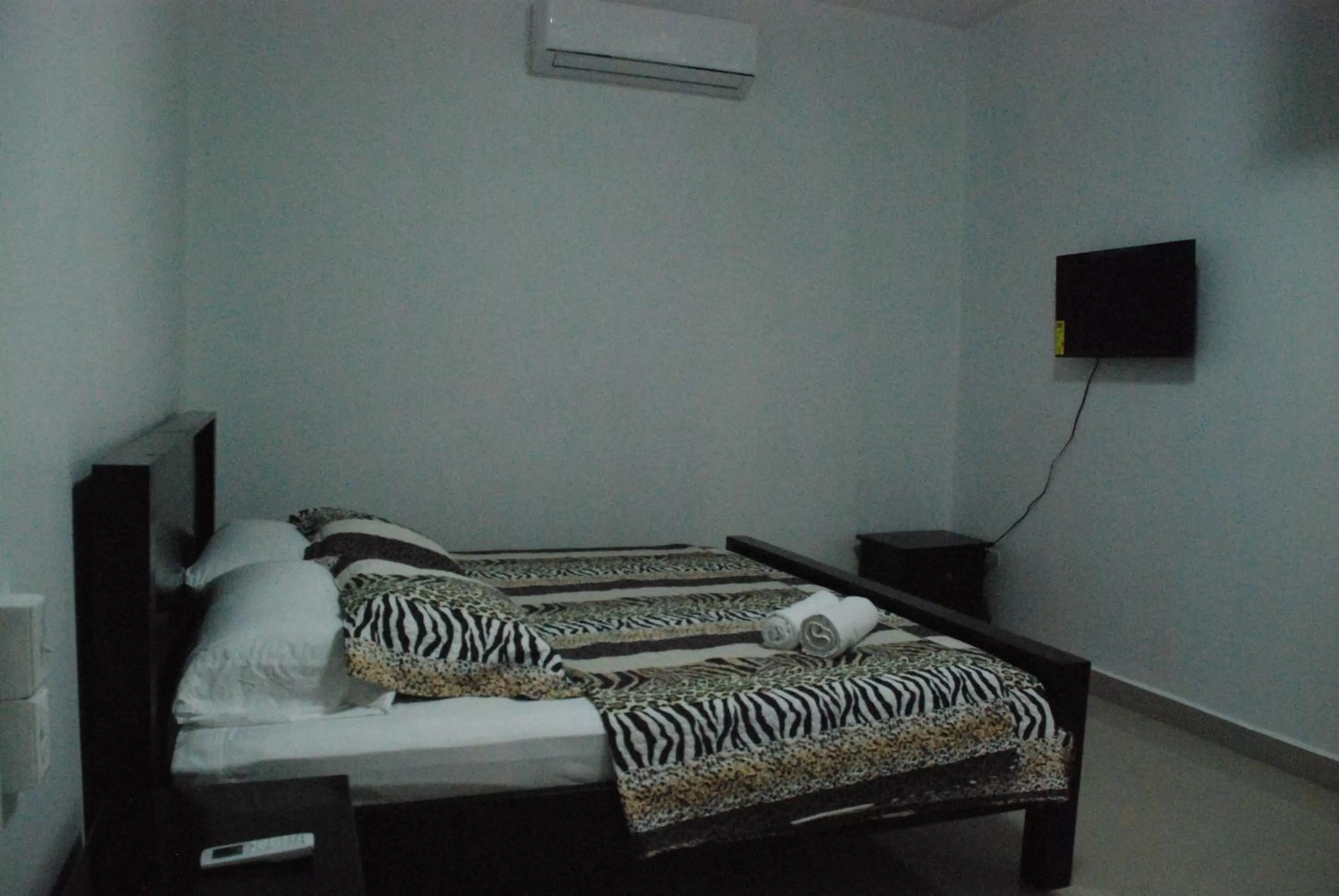 Hotel Coastalbay 2 & Golf Cart Rental