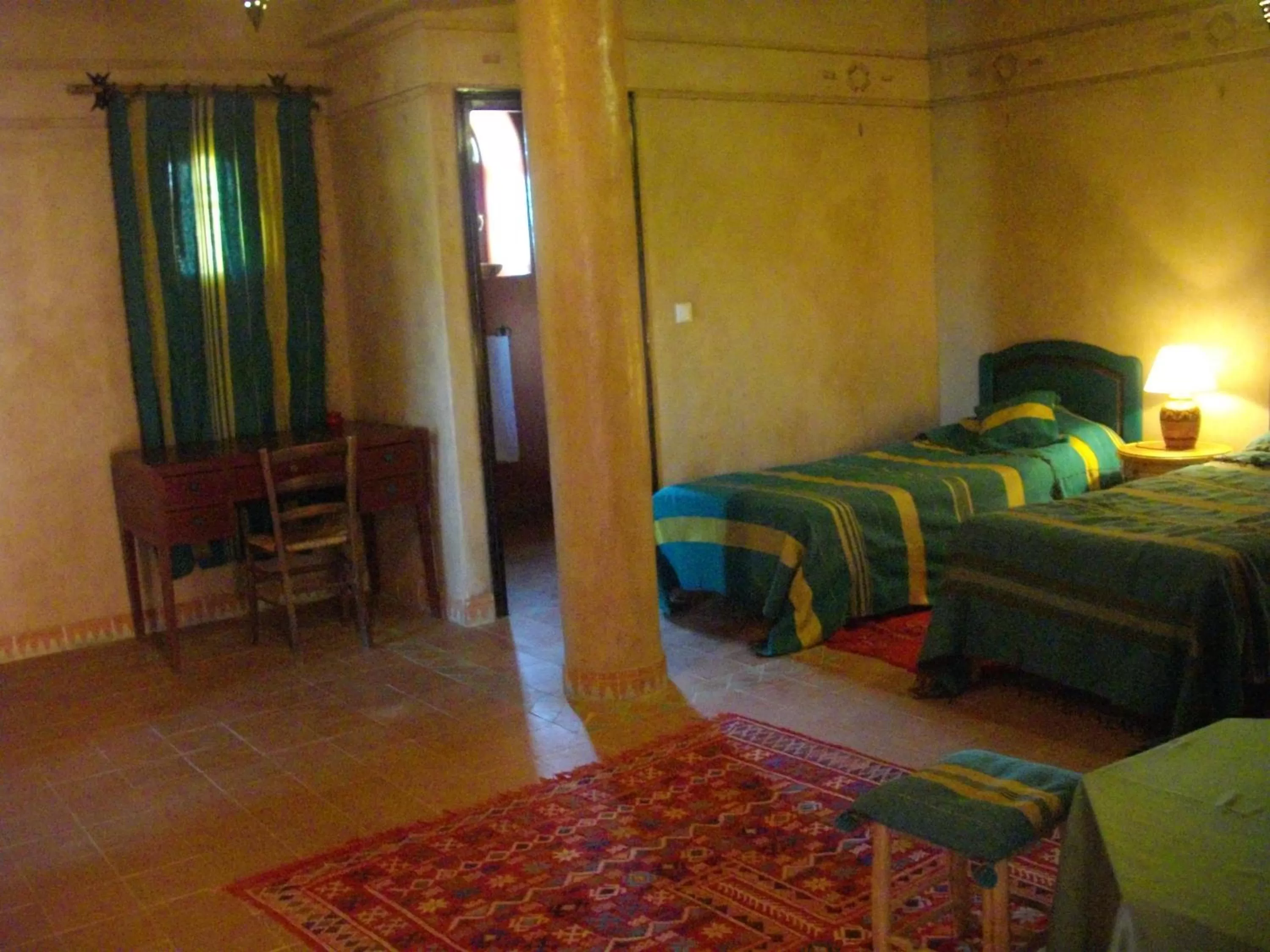 Photo of the whole room, Bed in Kasbah Zitoune
