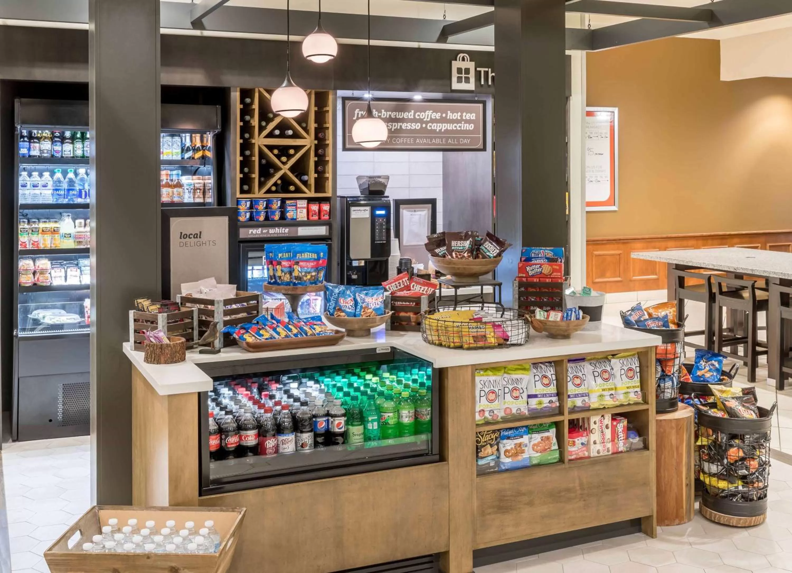 On-site shops in Hilton Garden Inn Lake Forest Mettawa