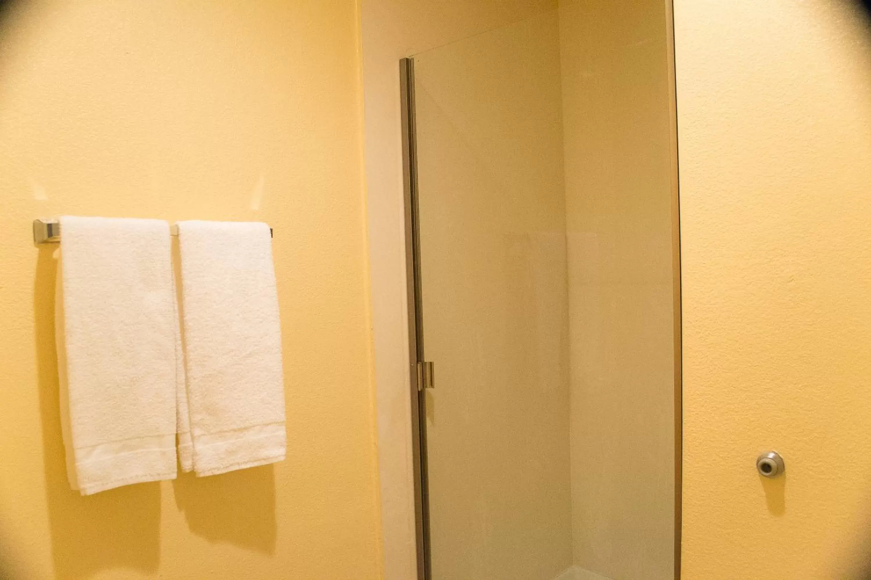 King Room - single occupancy - Non-Smoking in Budget Inn Redwood City King Room - single occupancy - Non-Smoking in Budget Inn Redwood City