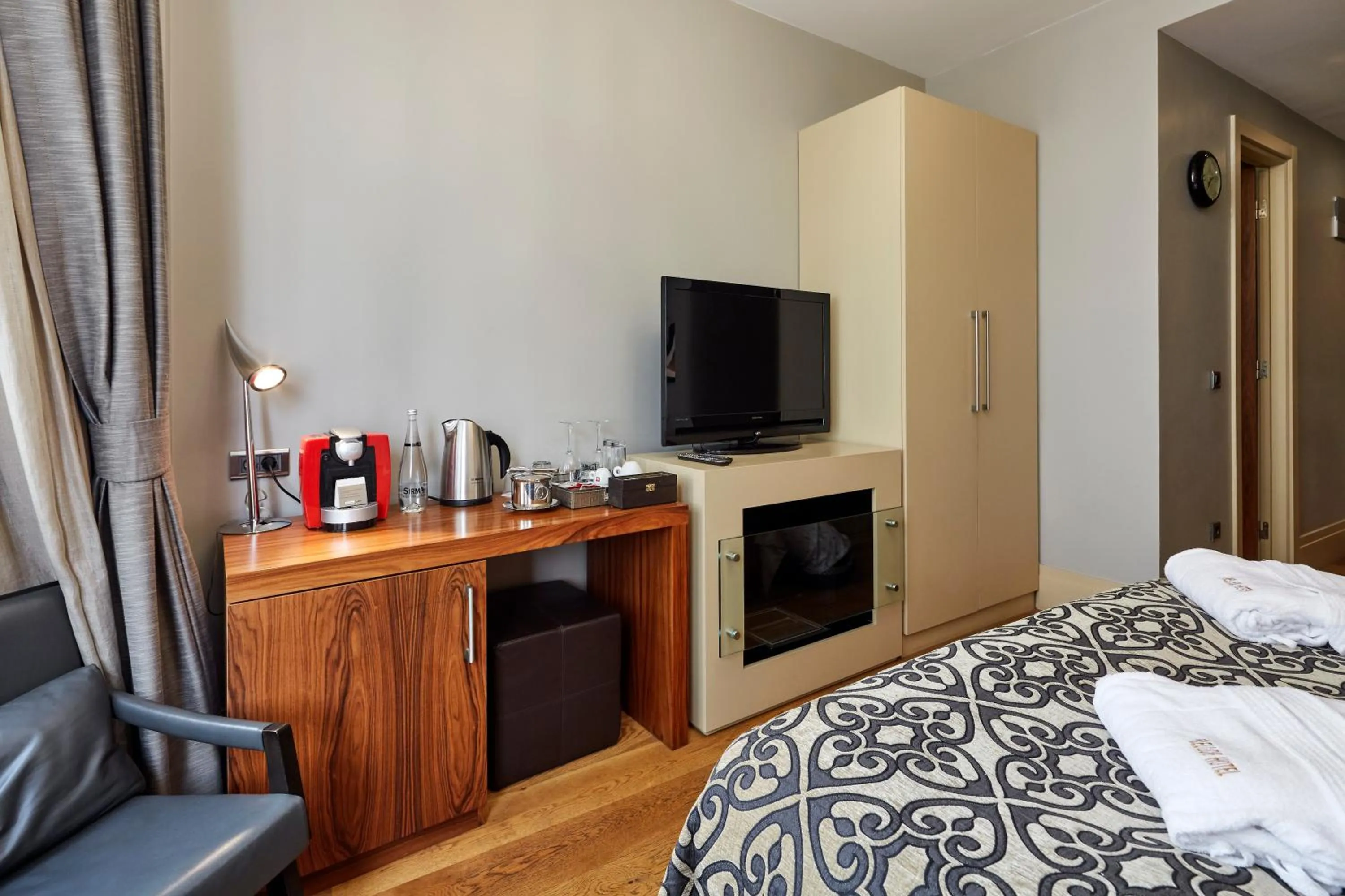 TV and multimedia, Bed in Taksim Prelude Hotel