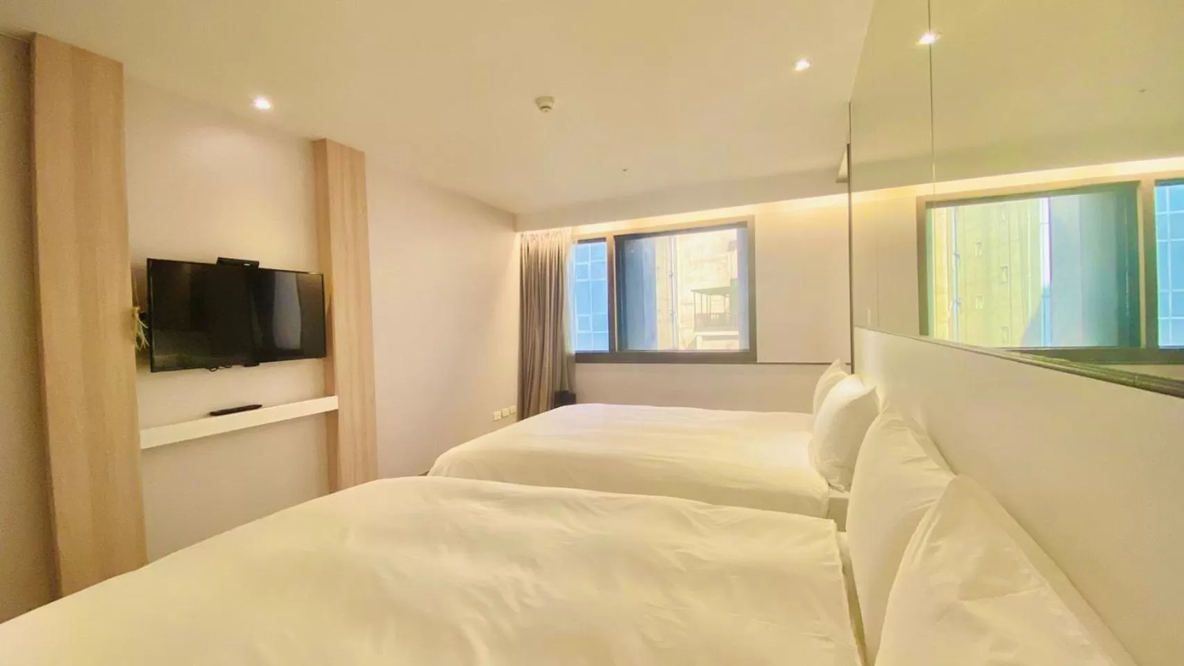 TV and multimedia, Bed in Artinn藝築文旅-台北站前館