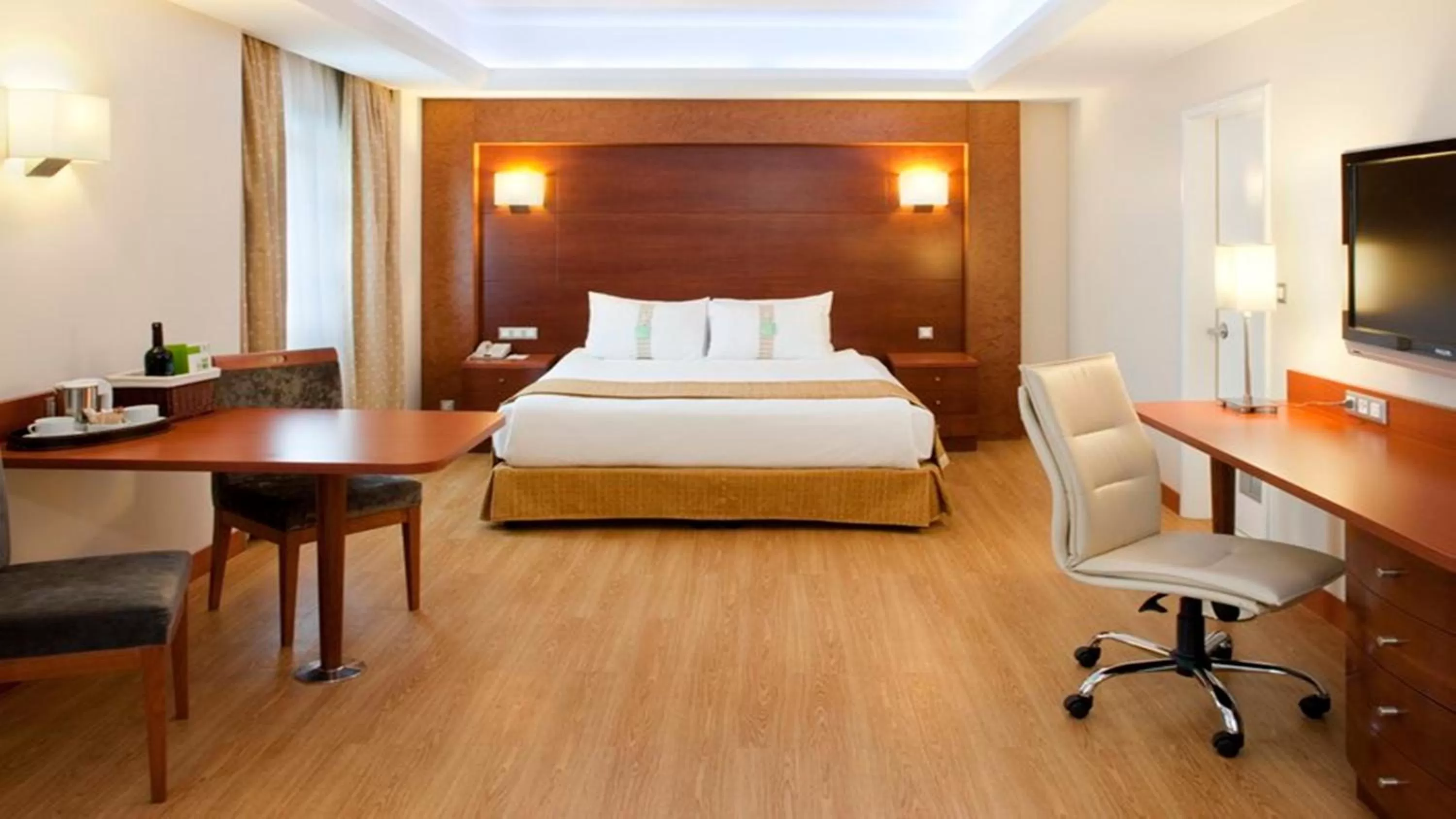 Bedroom, Bed in Holiday Inn Istanbul City by IHG