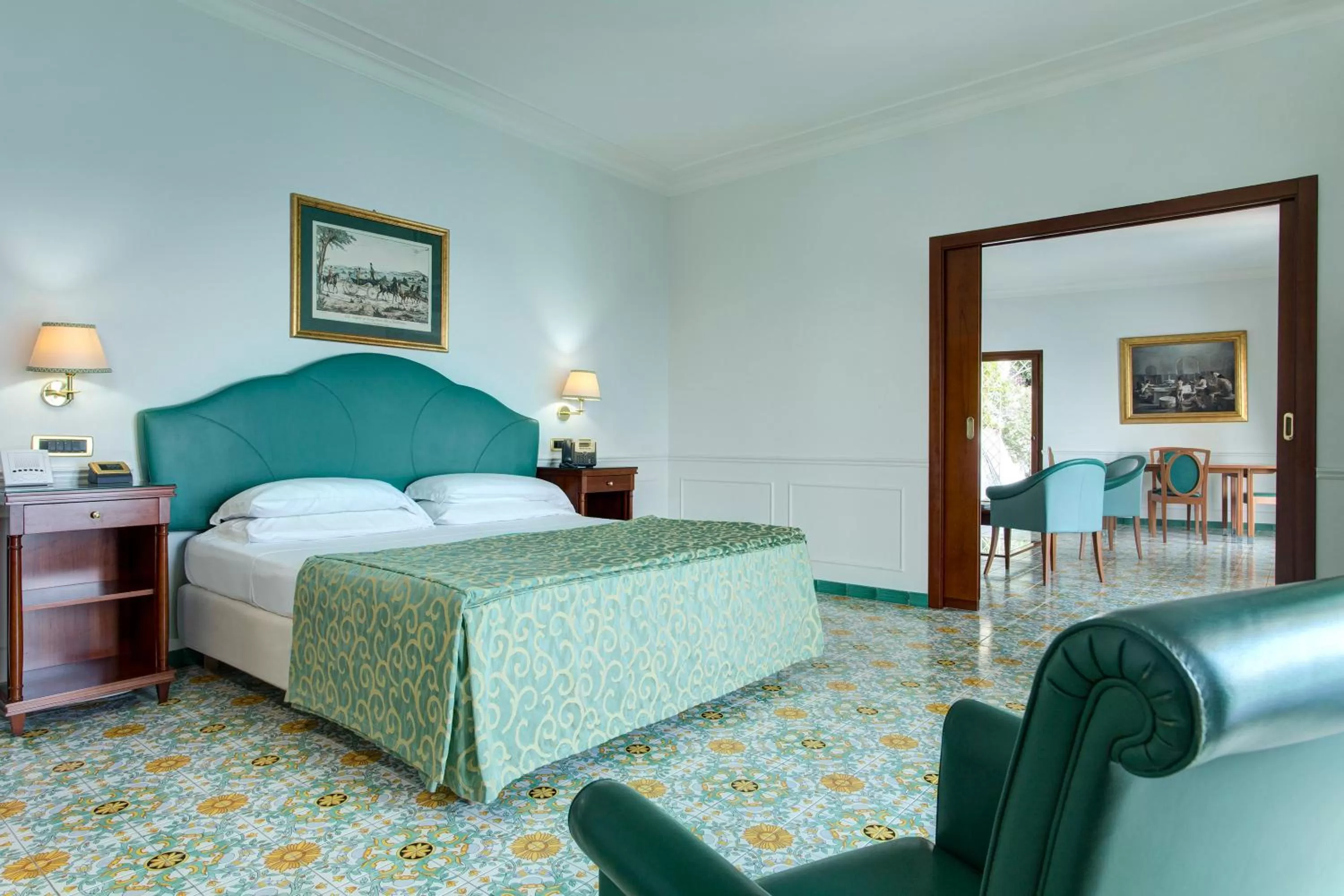 Bedroom, Bed in Lloyd's Baia Hotel