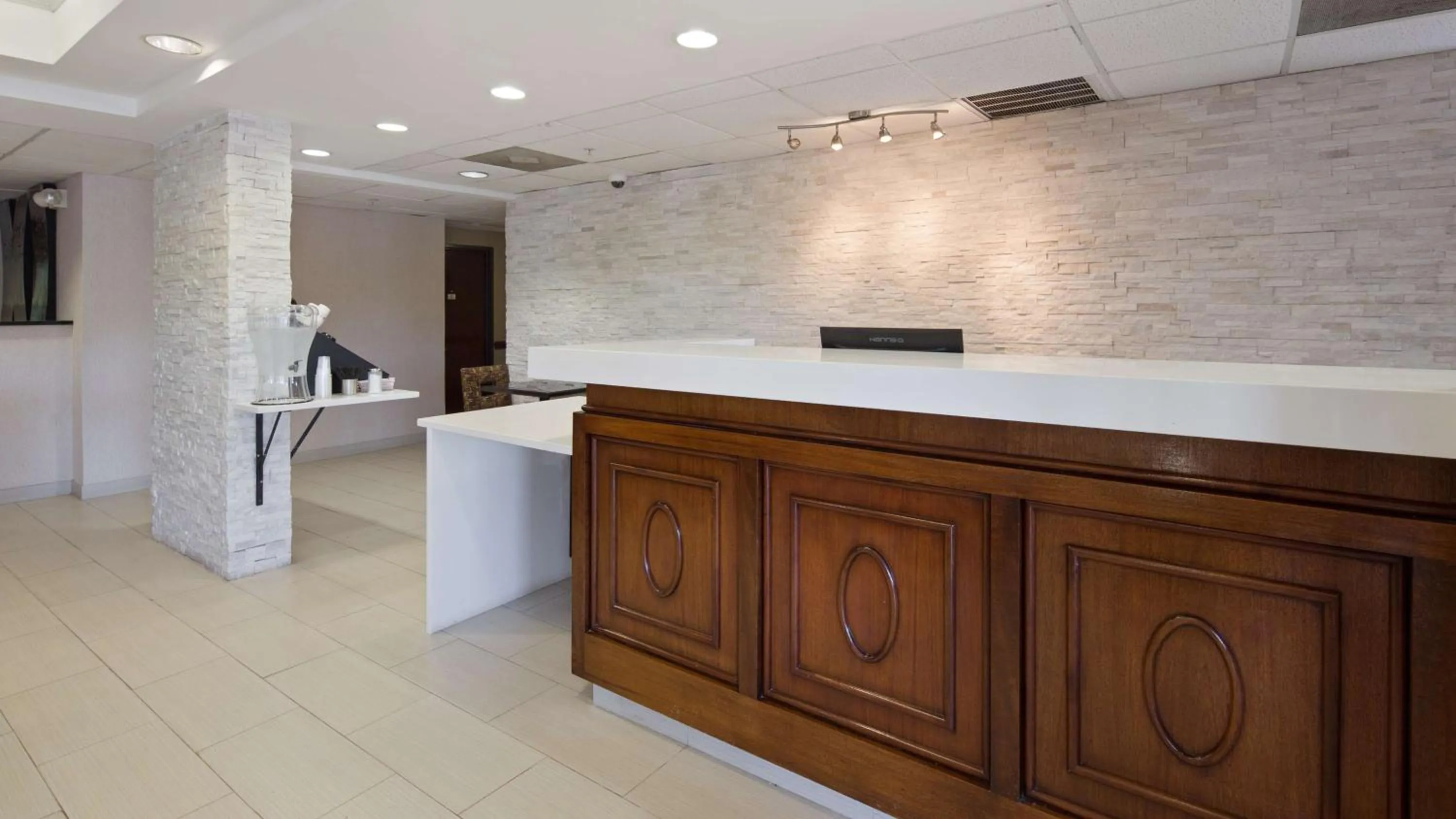 Lobby or reception in Best Western Plus Huntersville