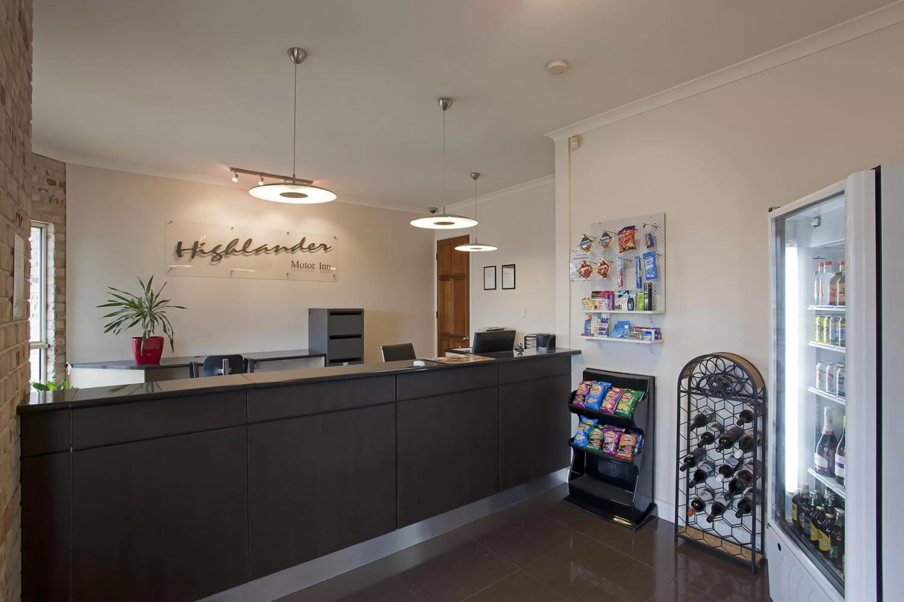 Lobby or reception in Highlander Motor Inn