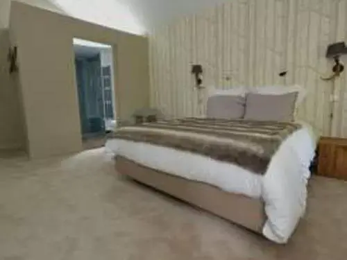 Double Room with Private Bathroom in Le Clos Jeannon Double Room with Private Bathroom in Le Clos Jeannon