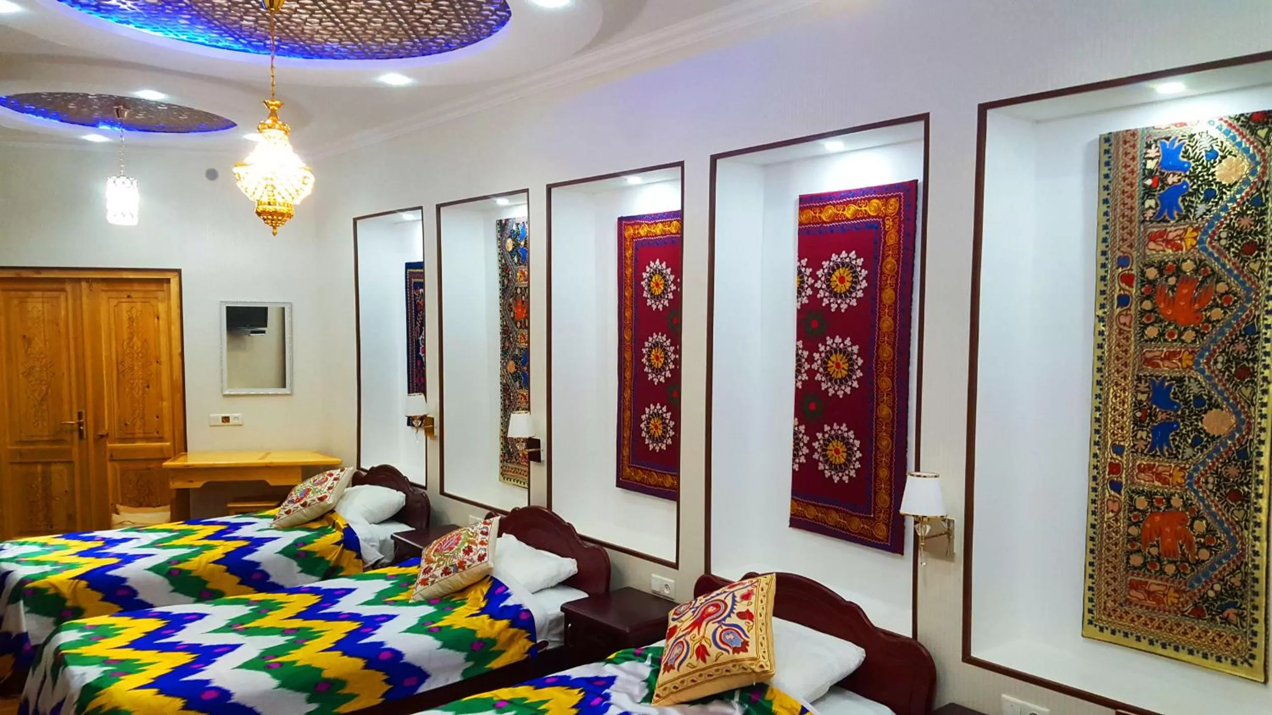 Bed in Jahongir Guest House