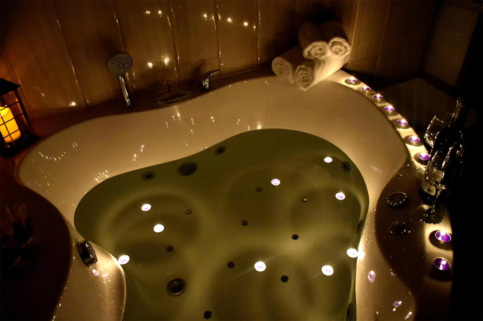 Hotel and winery LOZAR