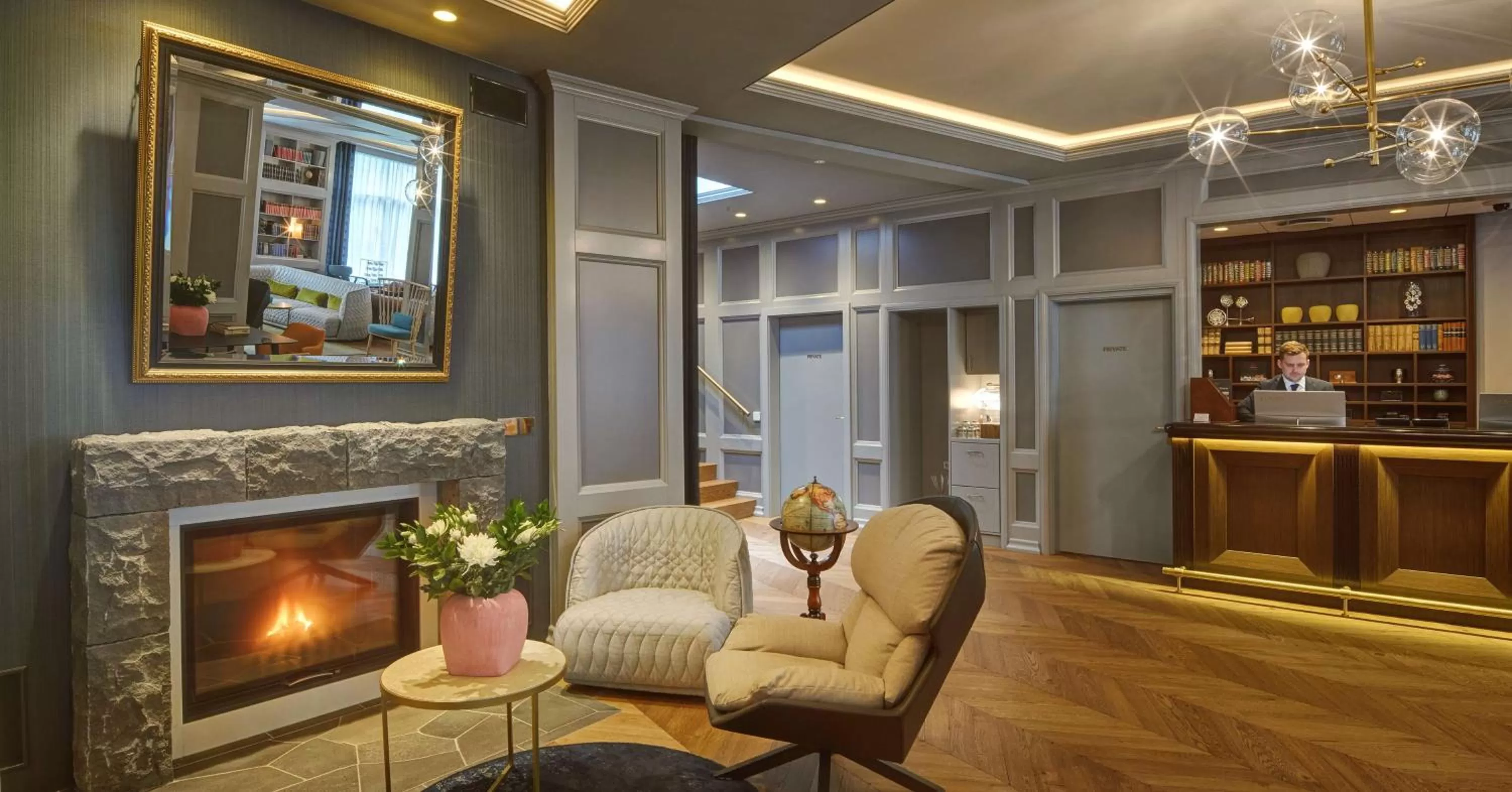 Lobby or reception in Reykjavik Konsulat Hotel, Curio Collection By Hilton