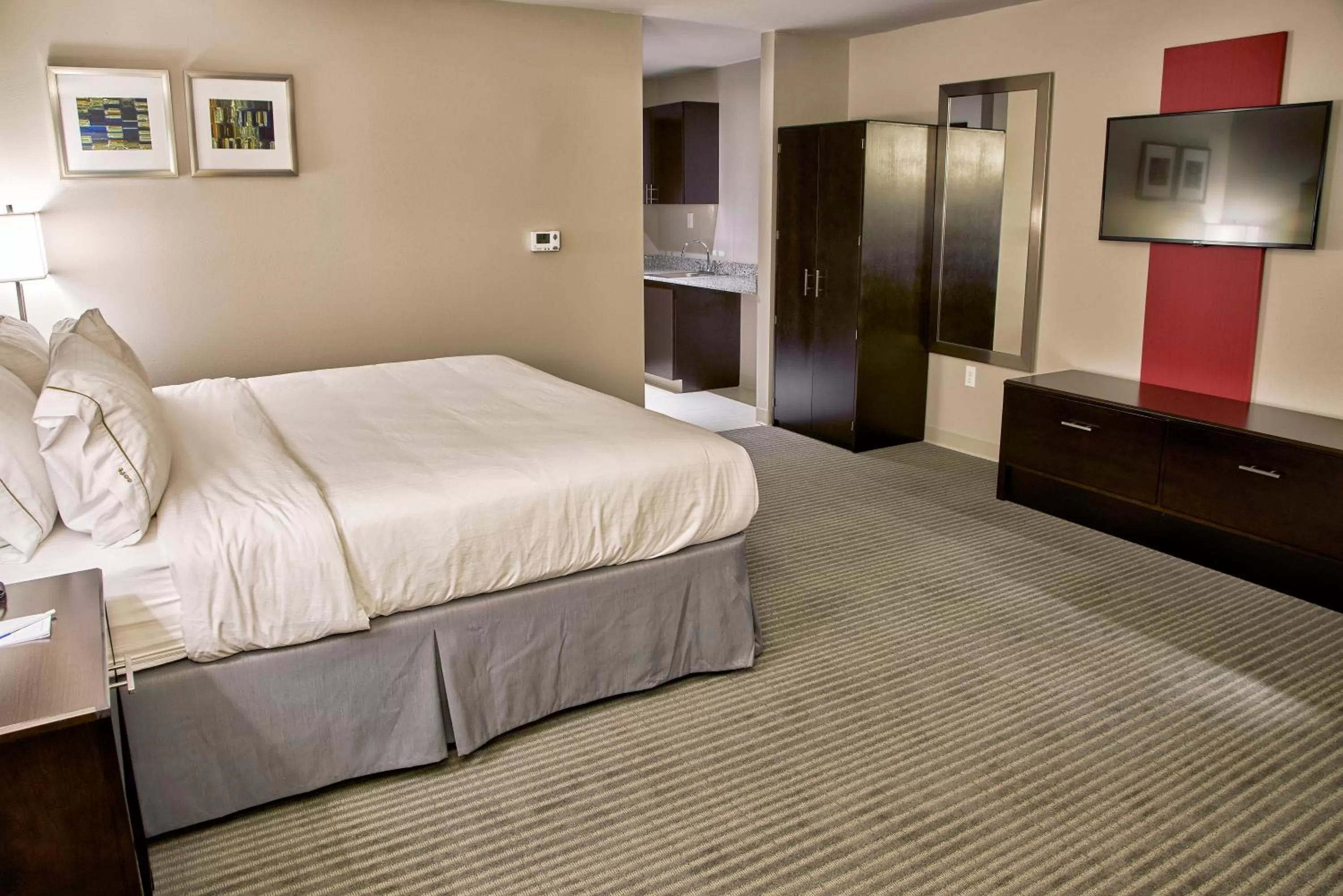 Photo of the whole room in Holiday Inn Express & Suites Tulsa NE, Claremore by IHG