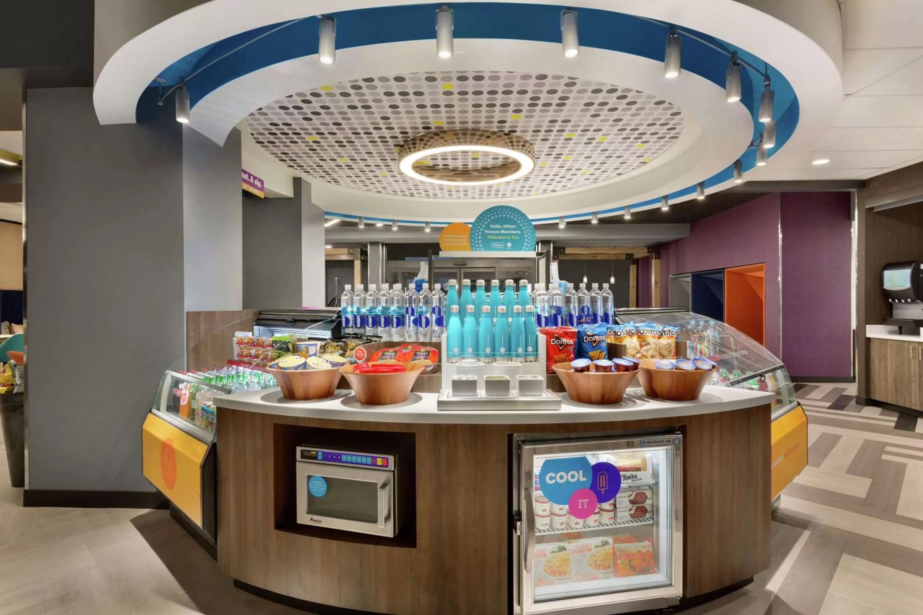 Lobby or reception in Tru by Hilton St. Charles St. Louis