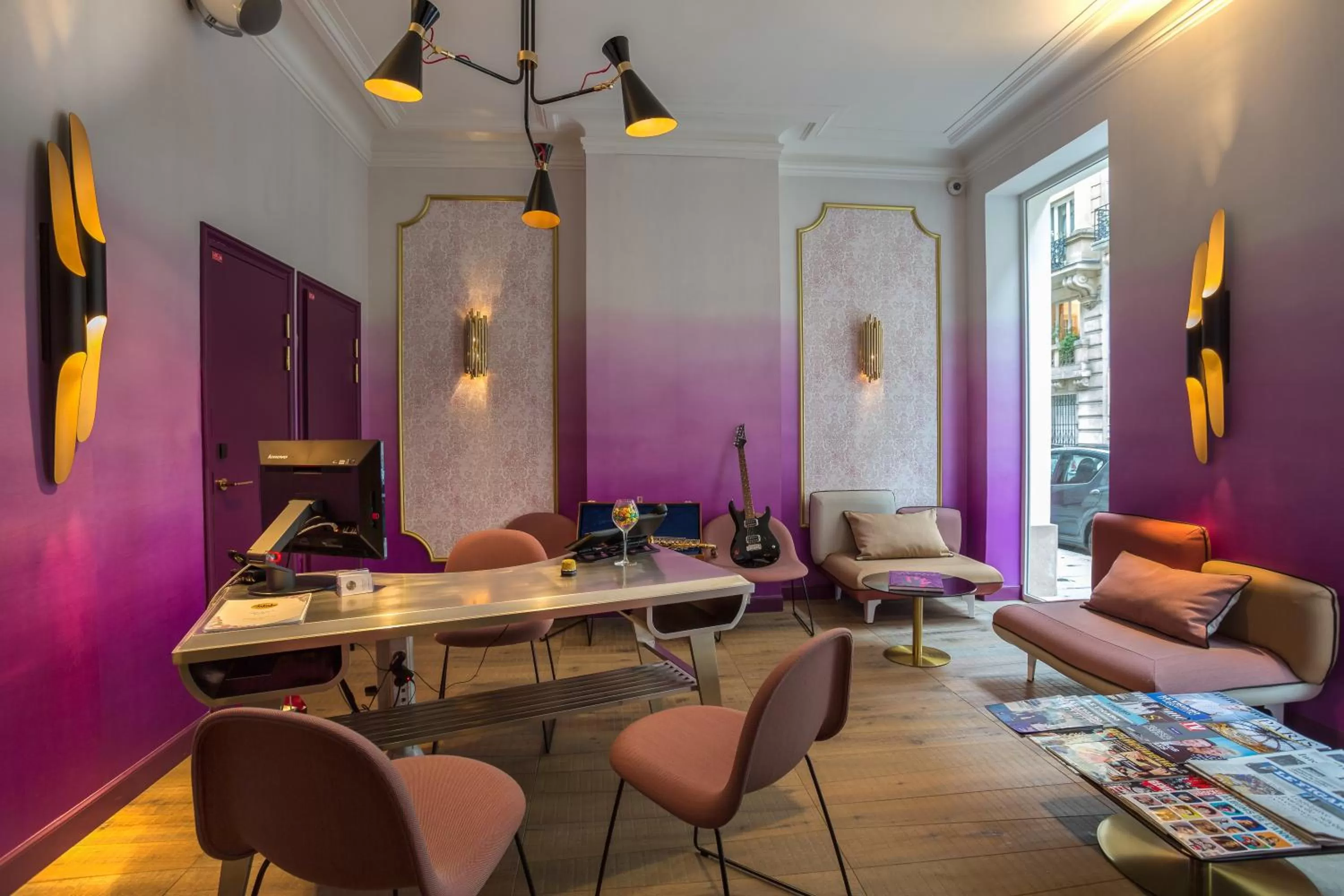 Lobby or reception in Idol Hotel