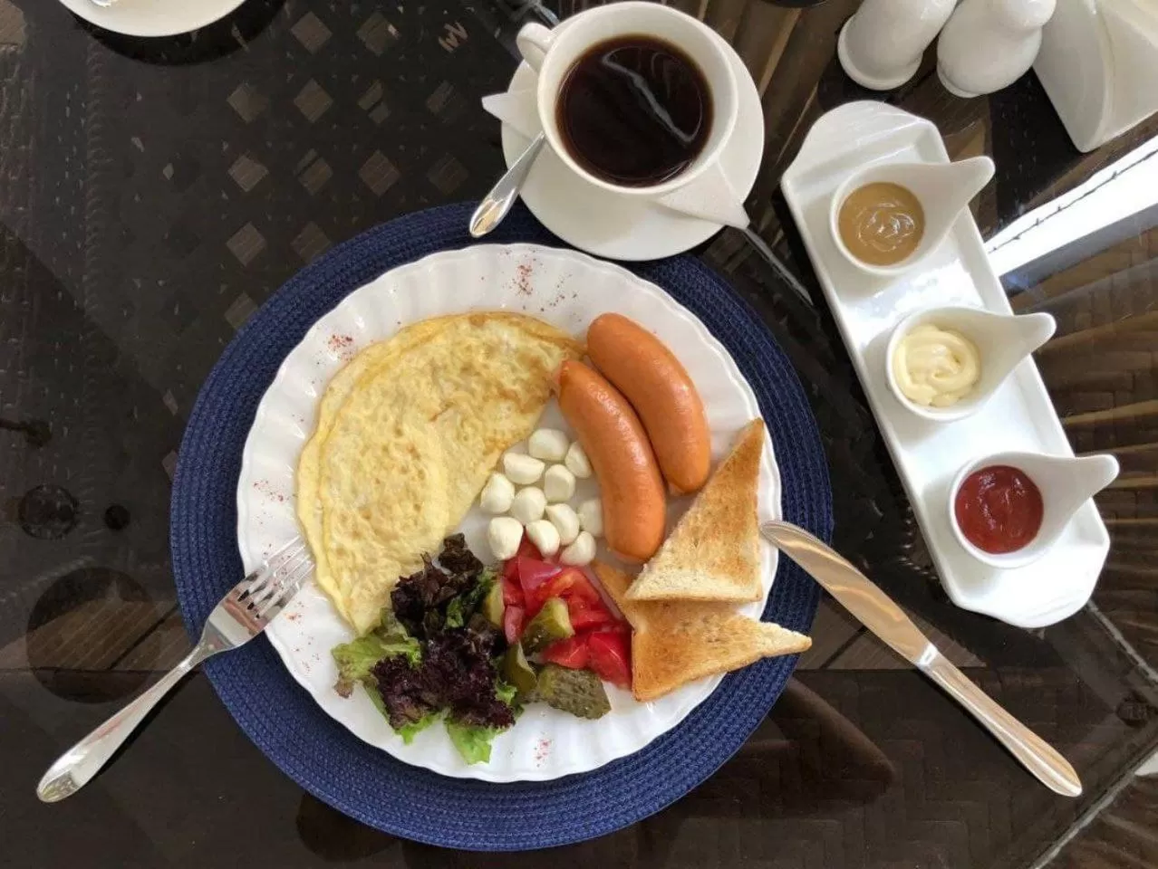 Breakfast in The Shahar