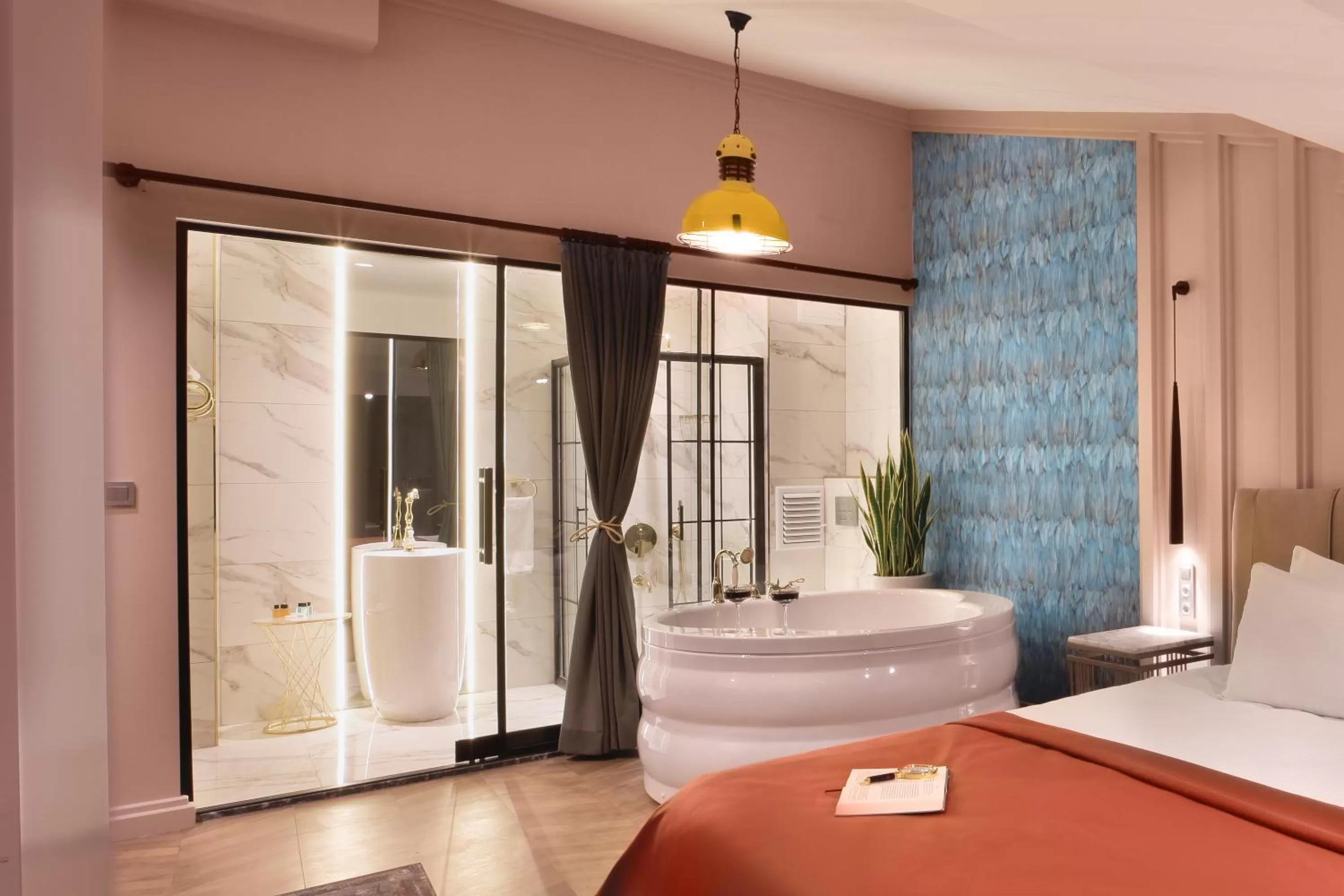 Bathroom, Bed in Harbiye Residence