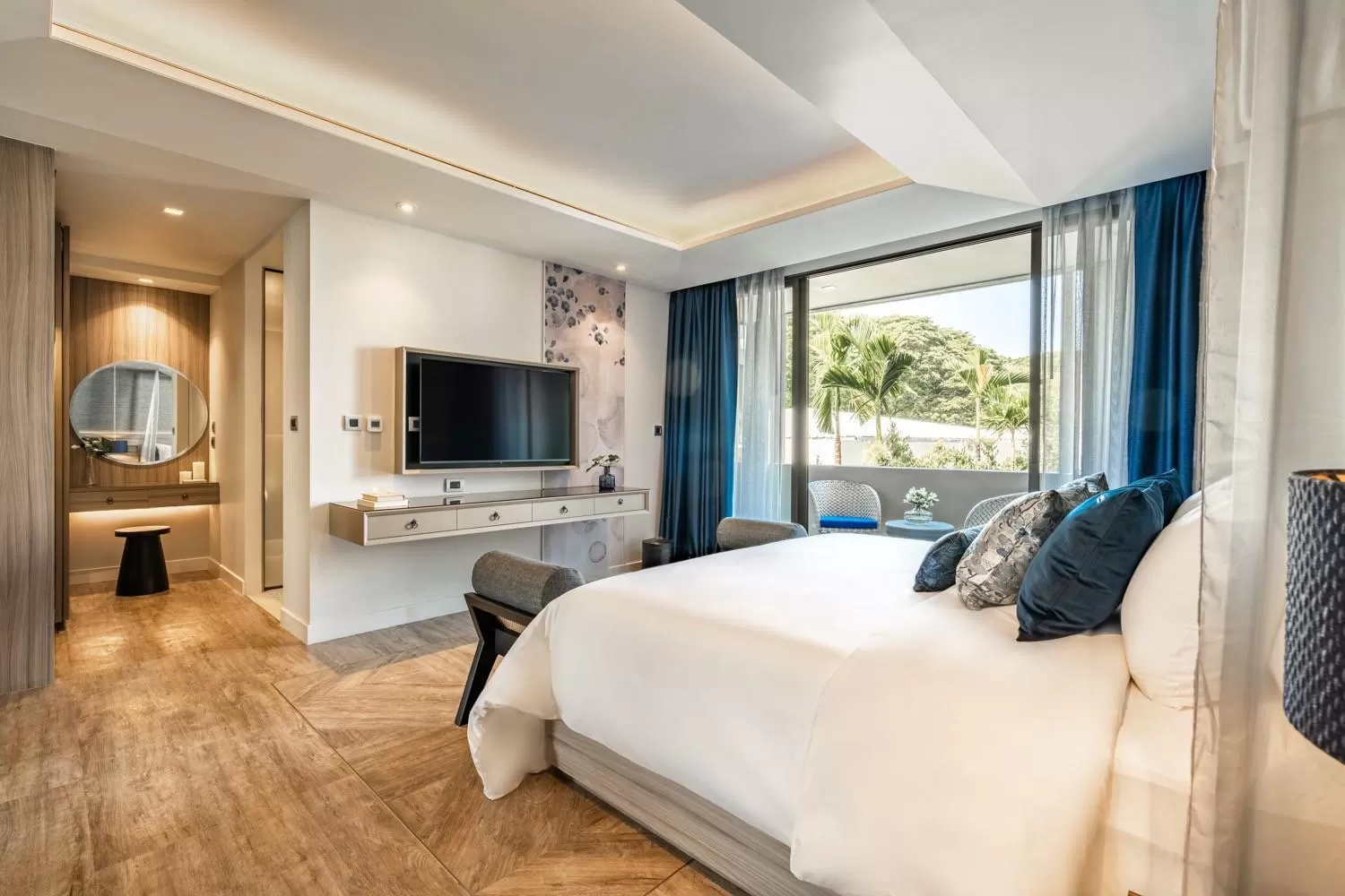 Bed in Maladee Rendezvous Hotel Chiang Mai