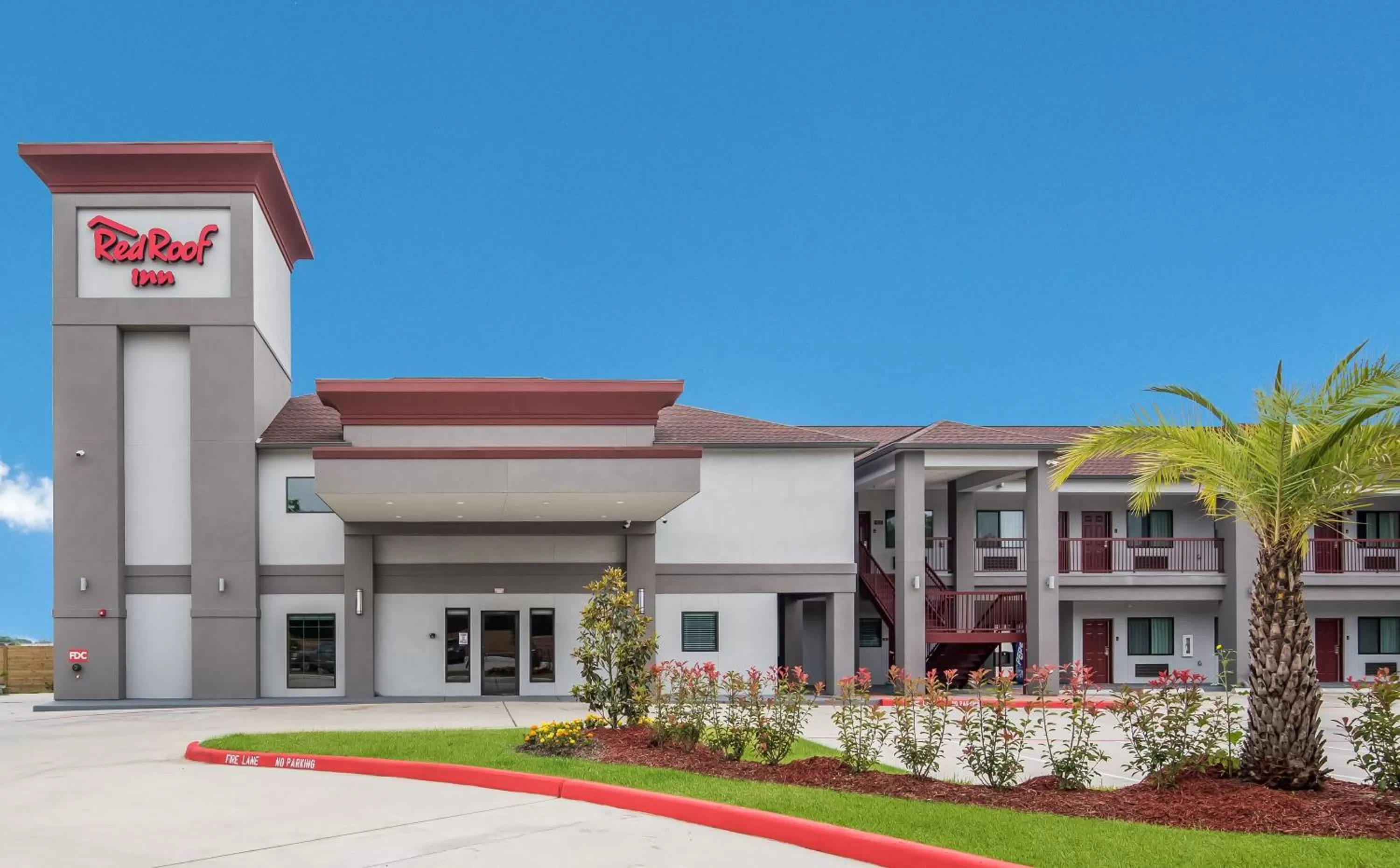 Property building in Red Roof Inn Baytown
