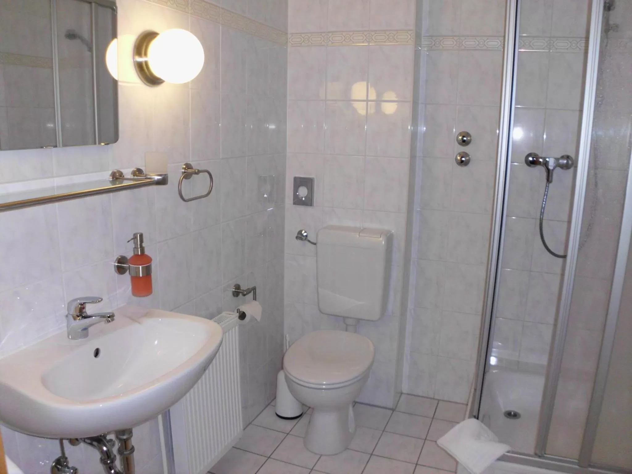 Bathroom in Parkhotel Schönewalde