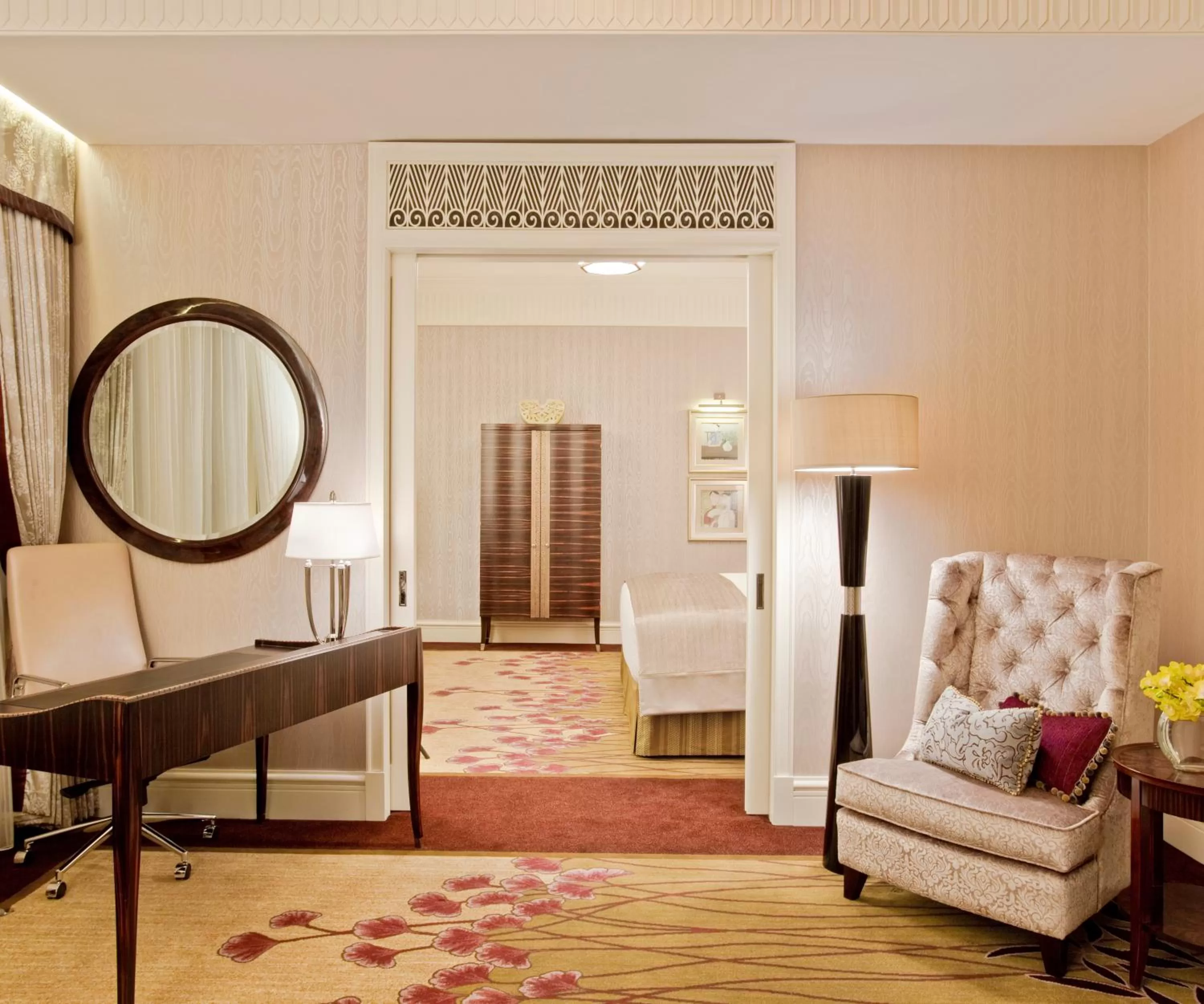 Living room in Fairmont Peace Hotel on the Bund