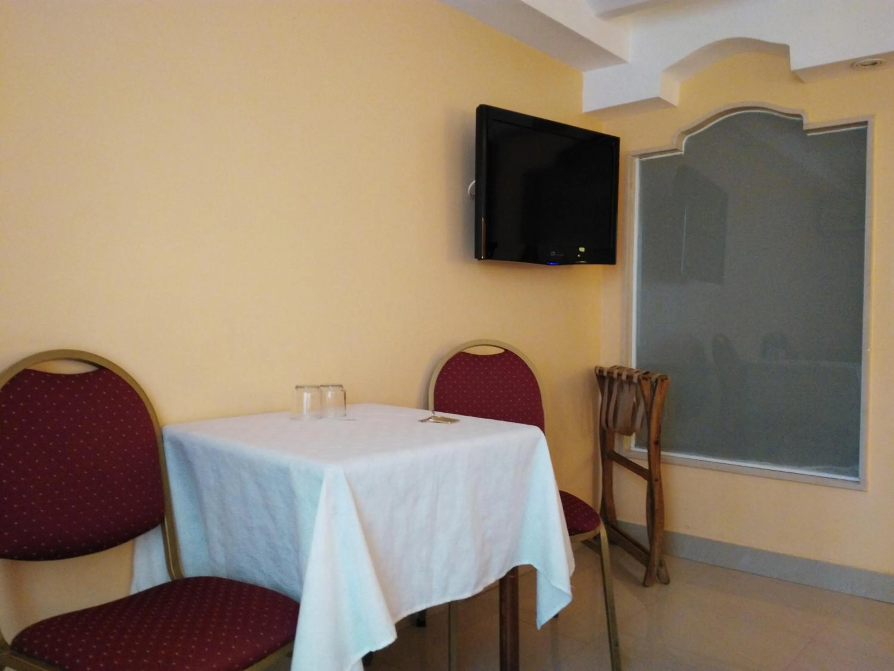 Bedroom in Hotel A&B Internacional