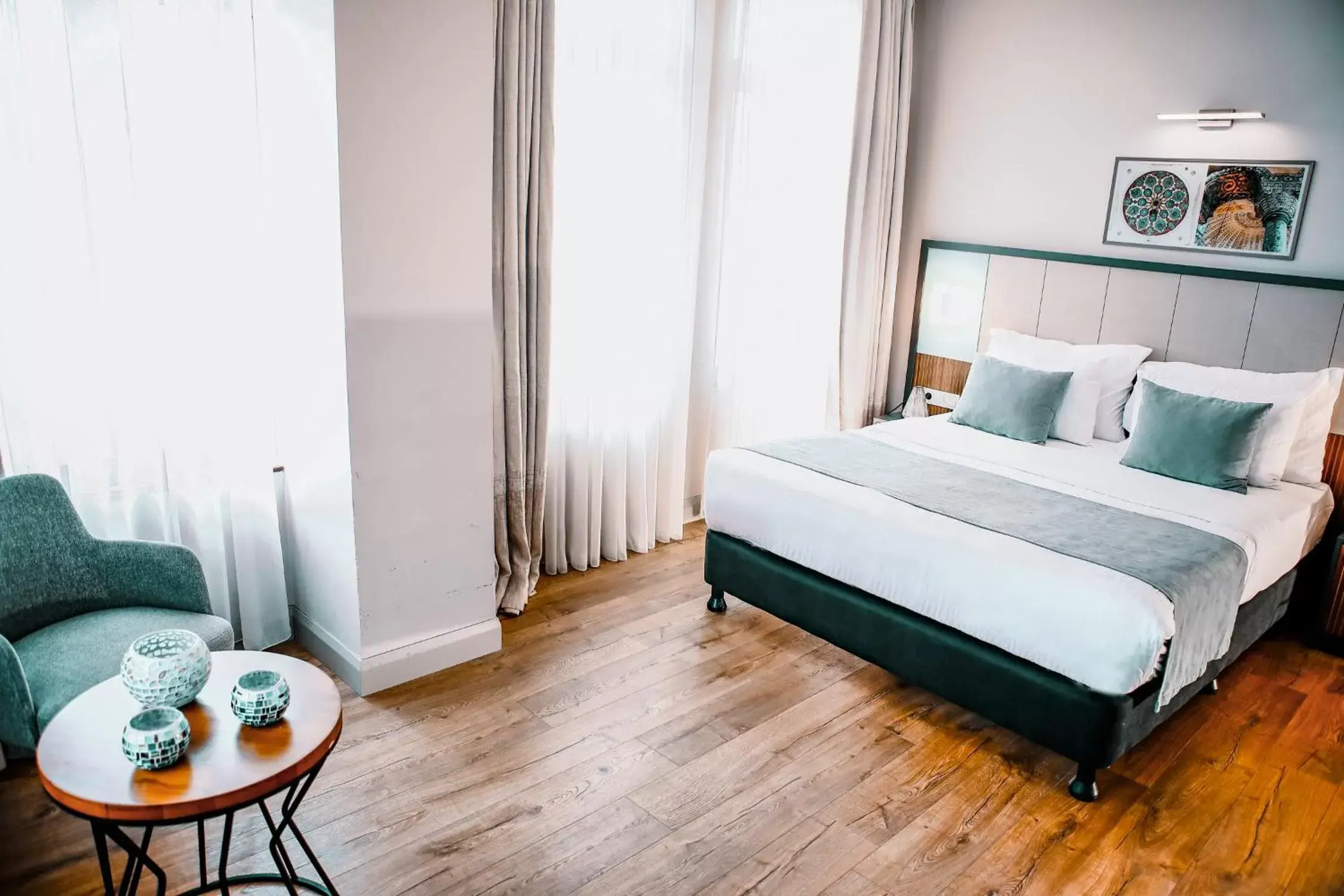 Deluxe Double Room with Sea View in Juno Hotel Taksim Deluxe Double Room with Sea View in Juno Hotel Taksim