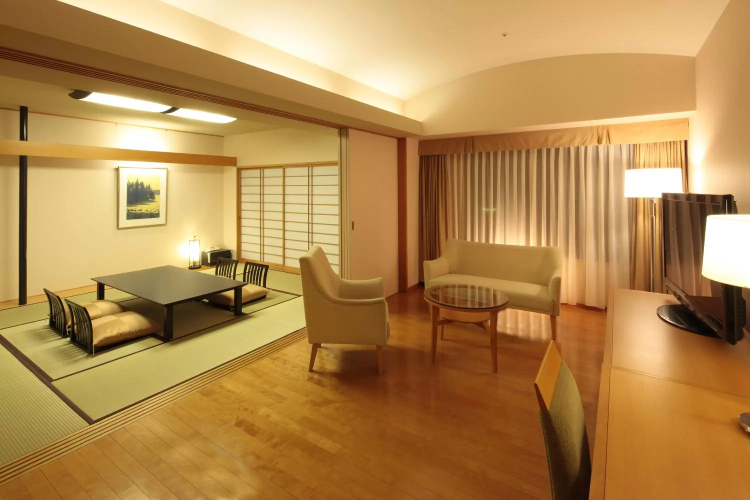 Quadruple Room with Tatami Area in Royal Pines Hotel Urawa Quadruple Room with Tatami Area in Royal Pines Hotel Urawa