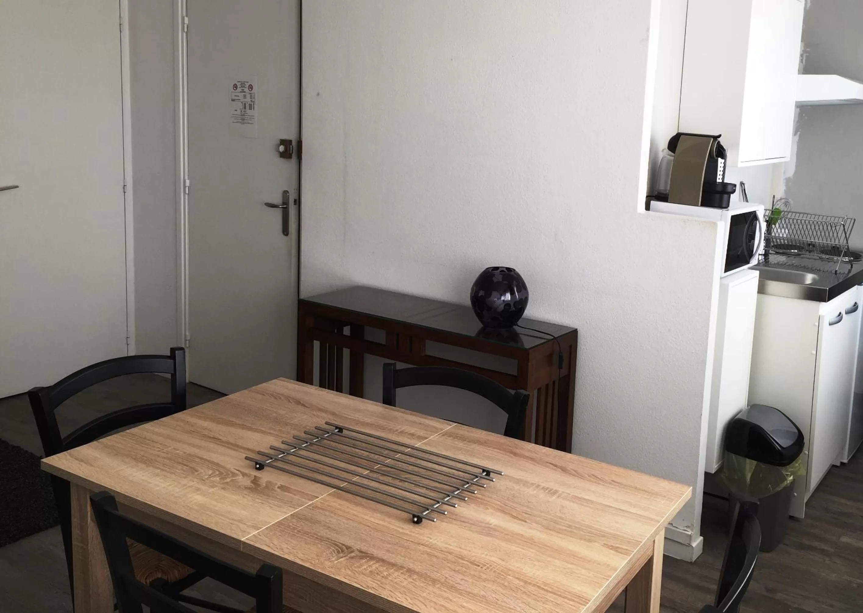 Dining Area in Résidence et Chambres d'Hôtes de La Porte d'Arras