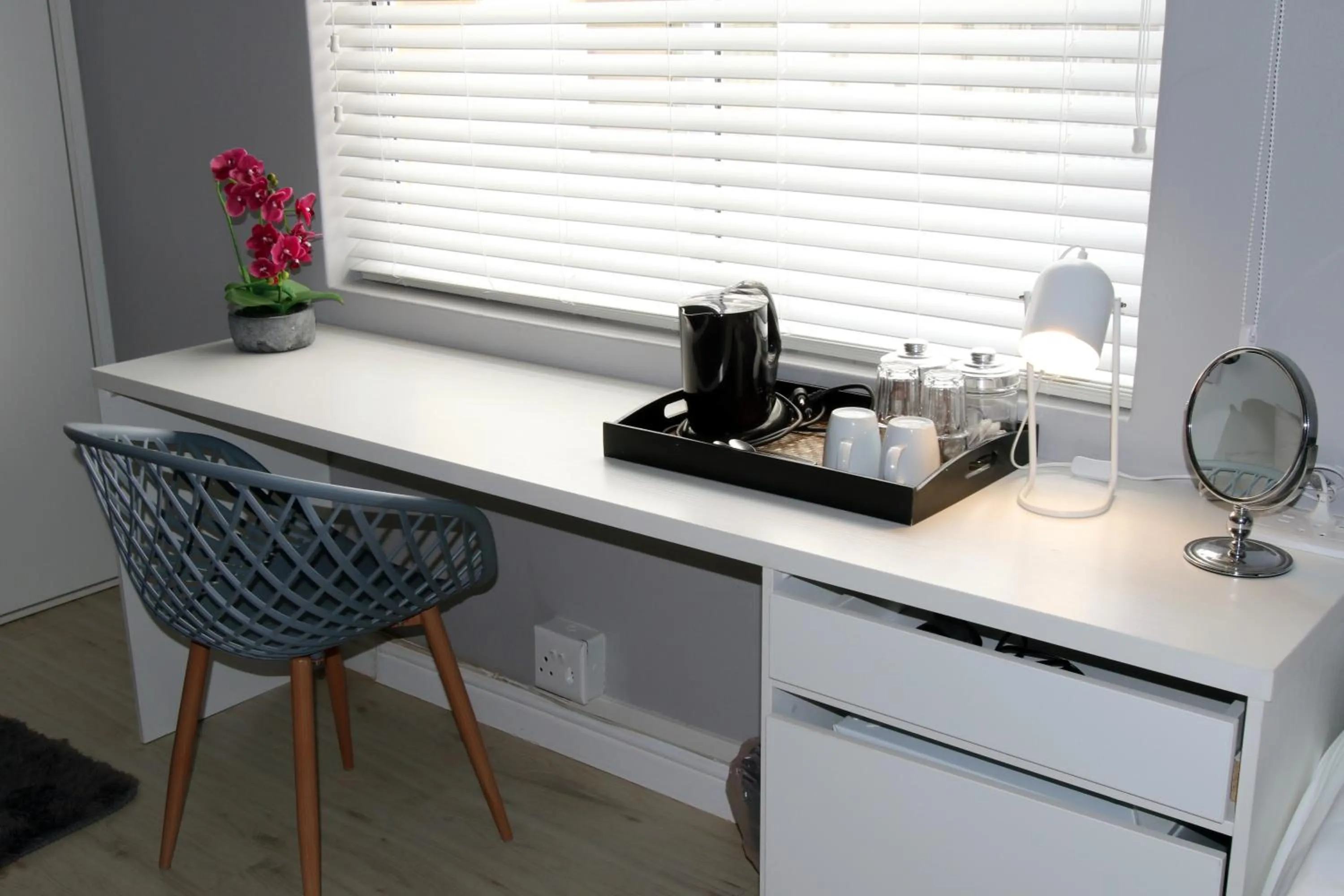 Coffee/tea facilities in Dolphin Inn Guesthouse