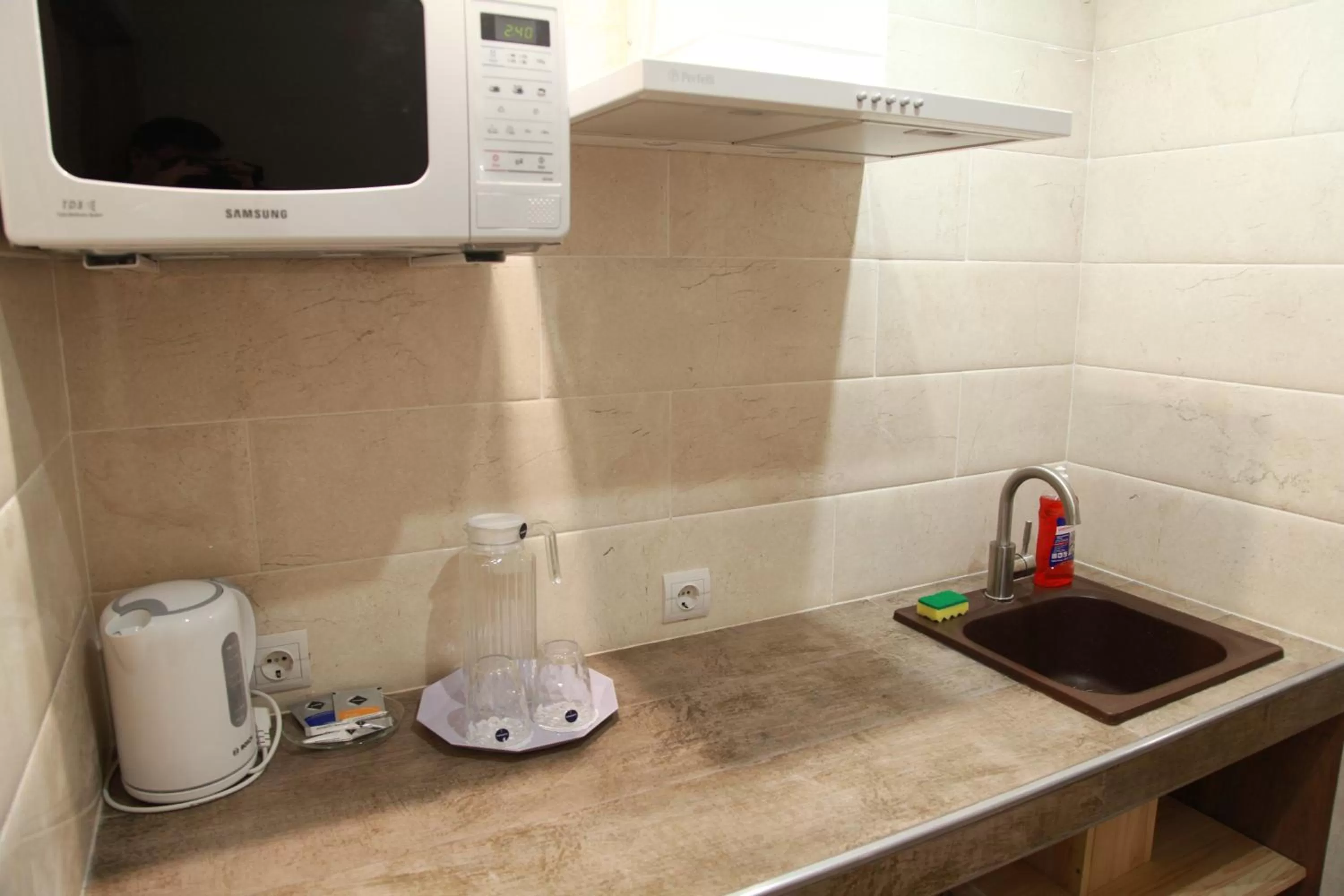 WINE & ROSE BOUTIQUE HOTEL