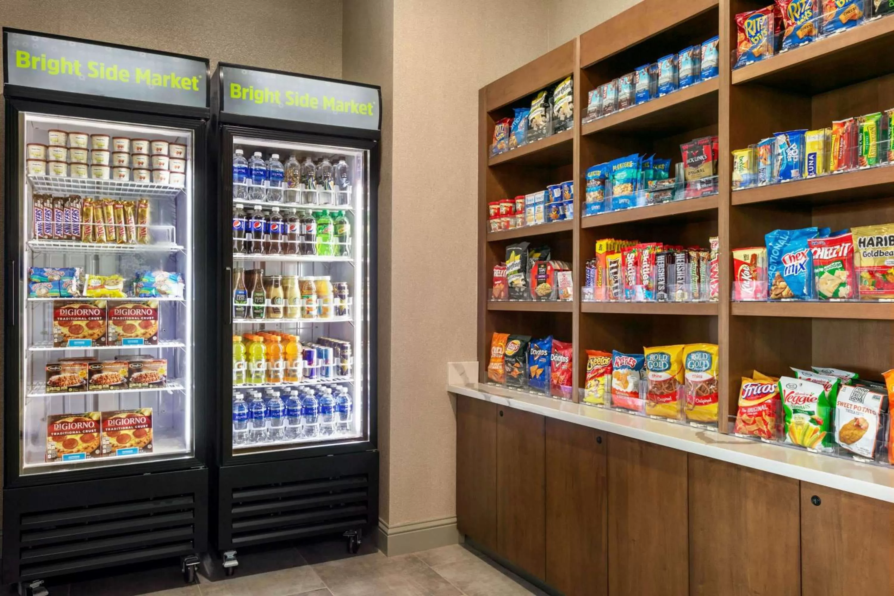 On-site shops in La Quinta Inn & Suites by Wyndham College Station North