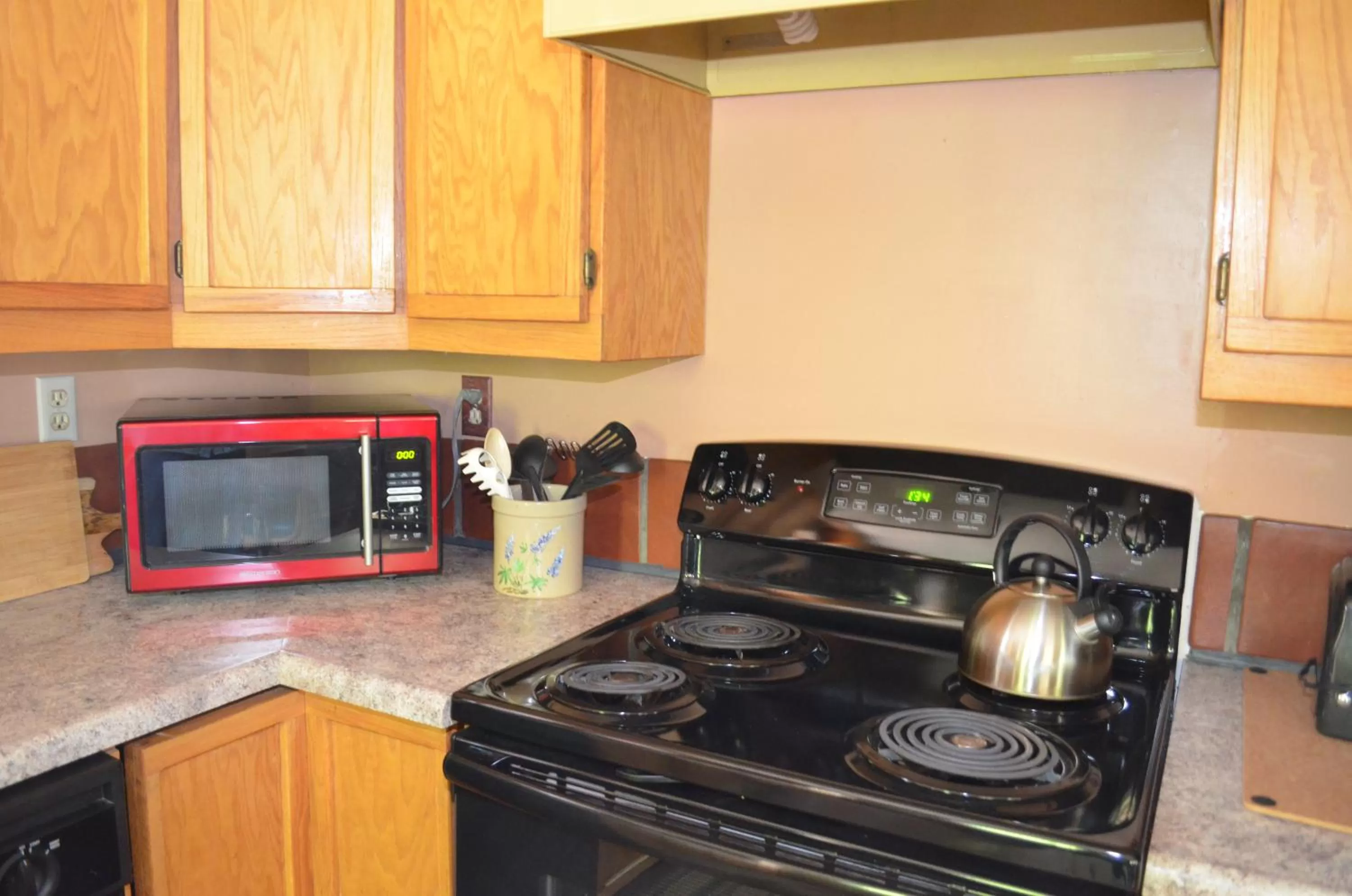 Kitchen or kitchenette in The Ouray Main Street Inn