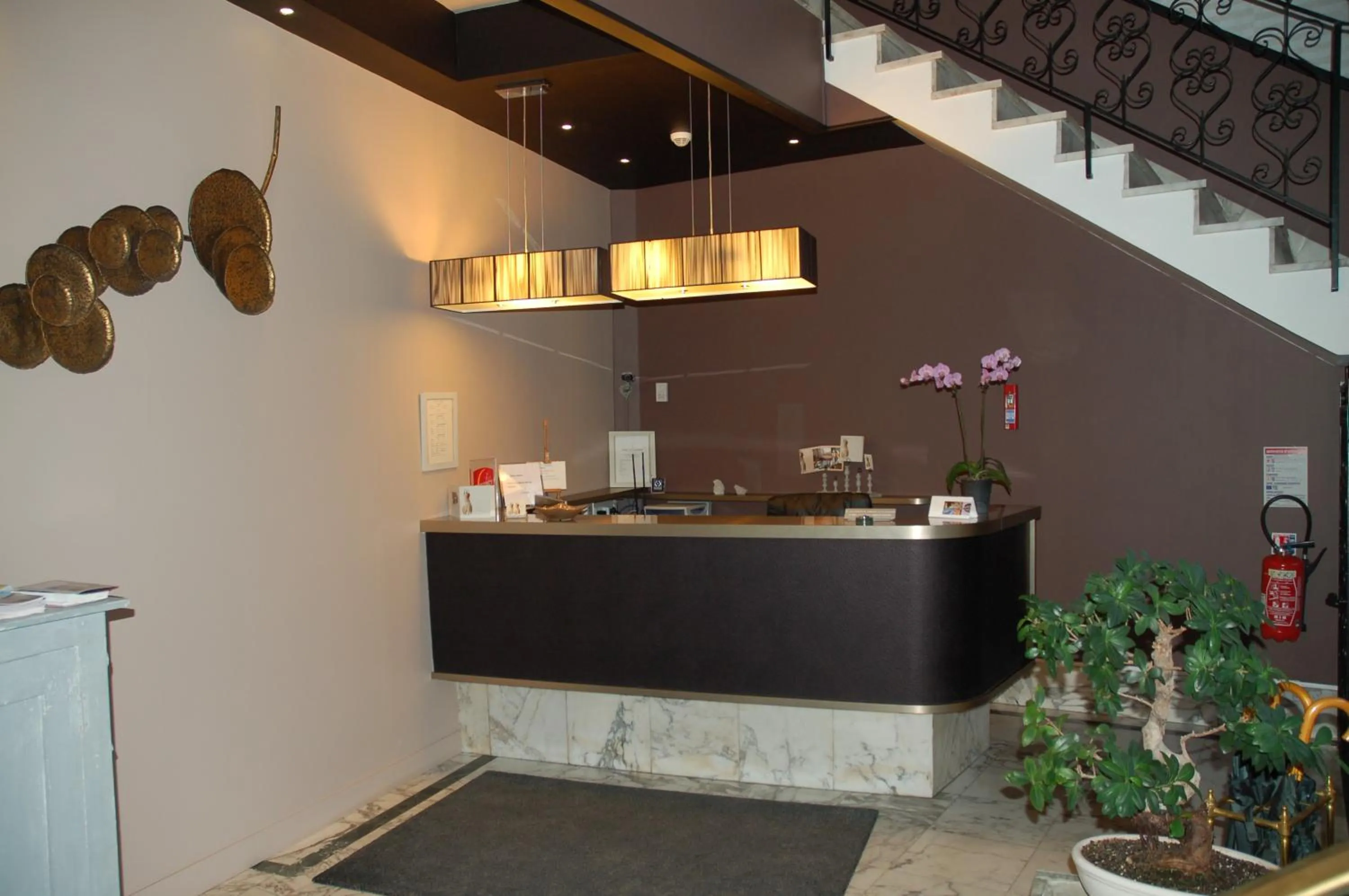 Lobby or reception in Hôtel de L'Avenue