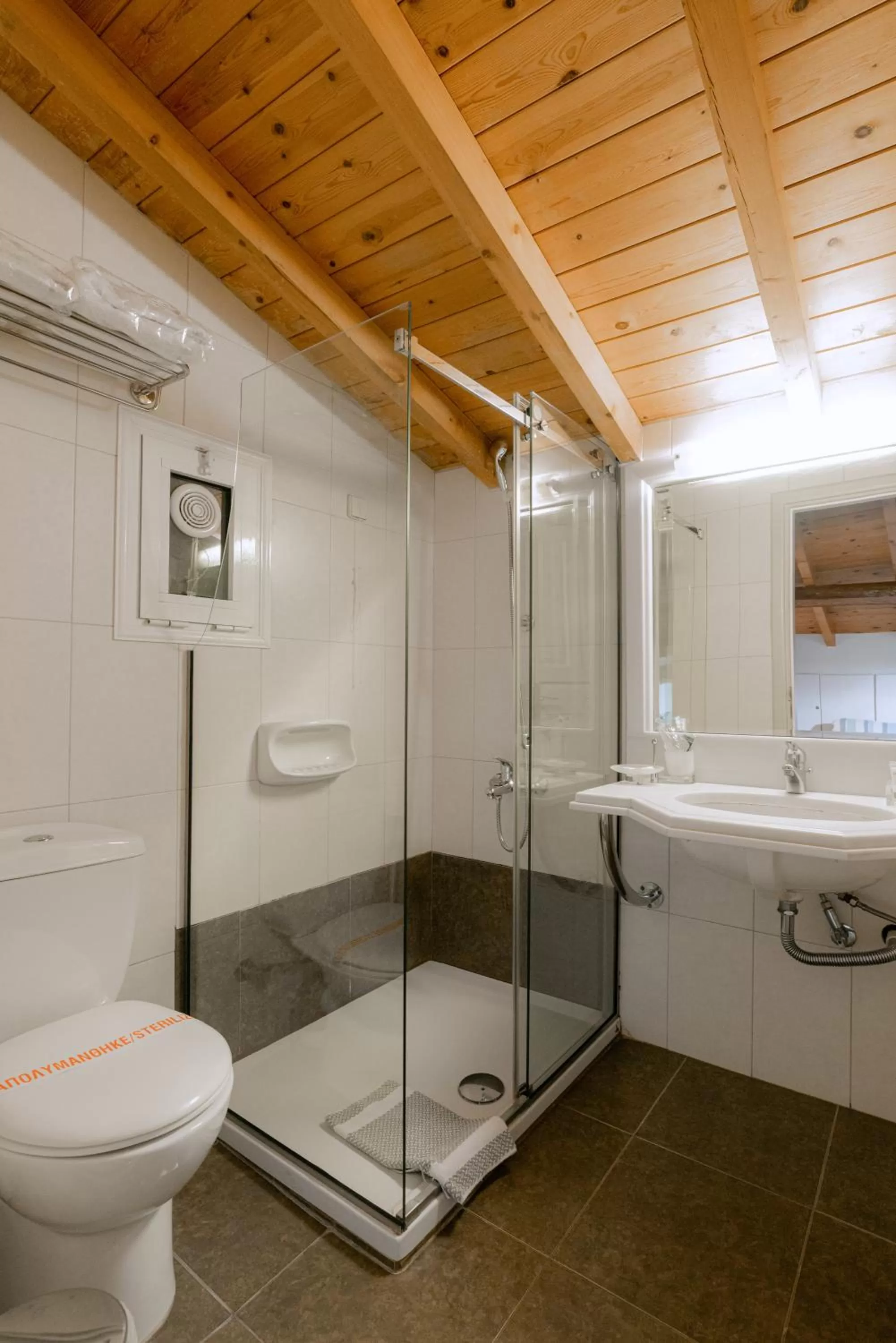 Bathroom in Kastello Hotel