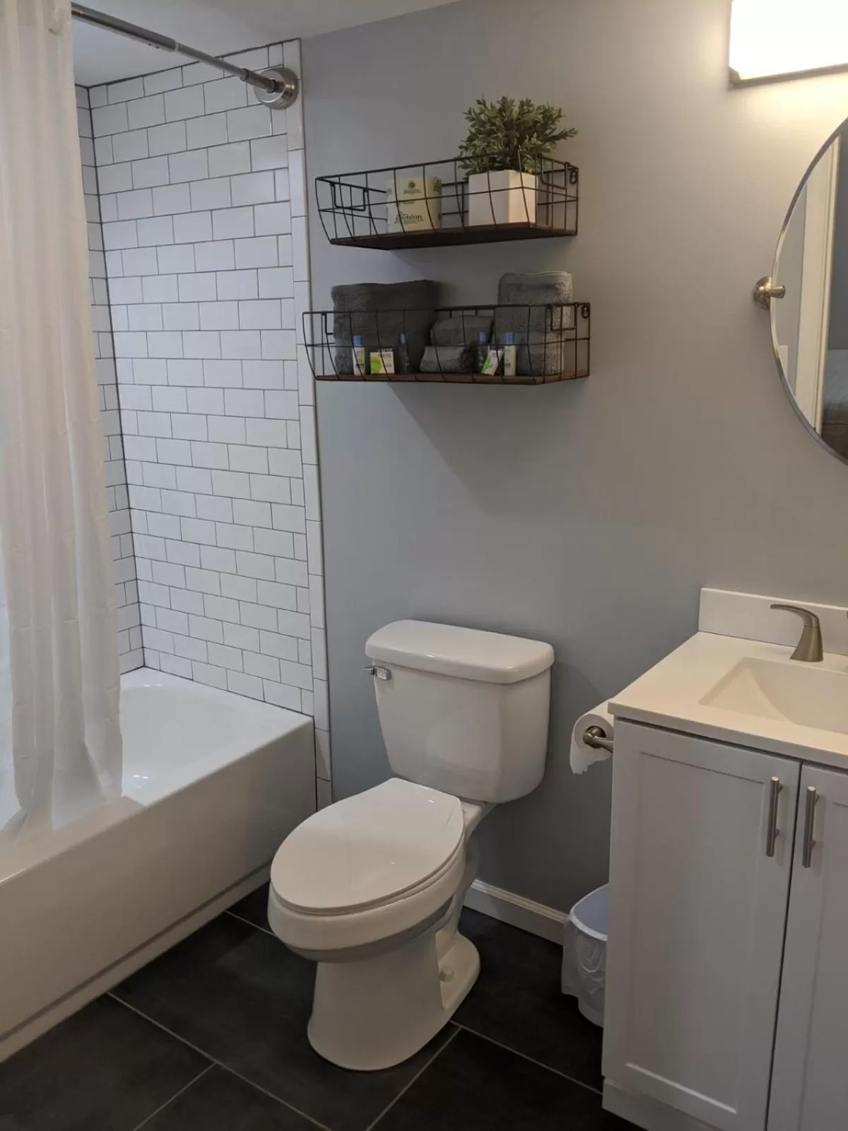 Toilet in Heidi Motel - Helen