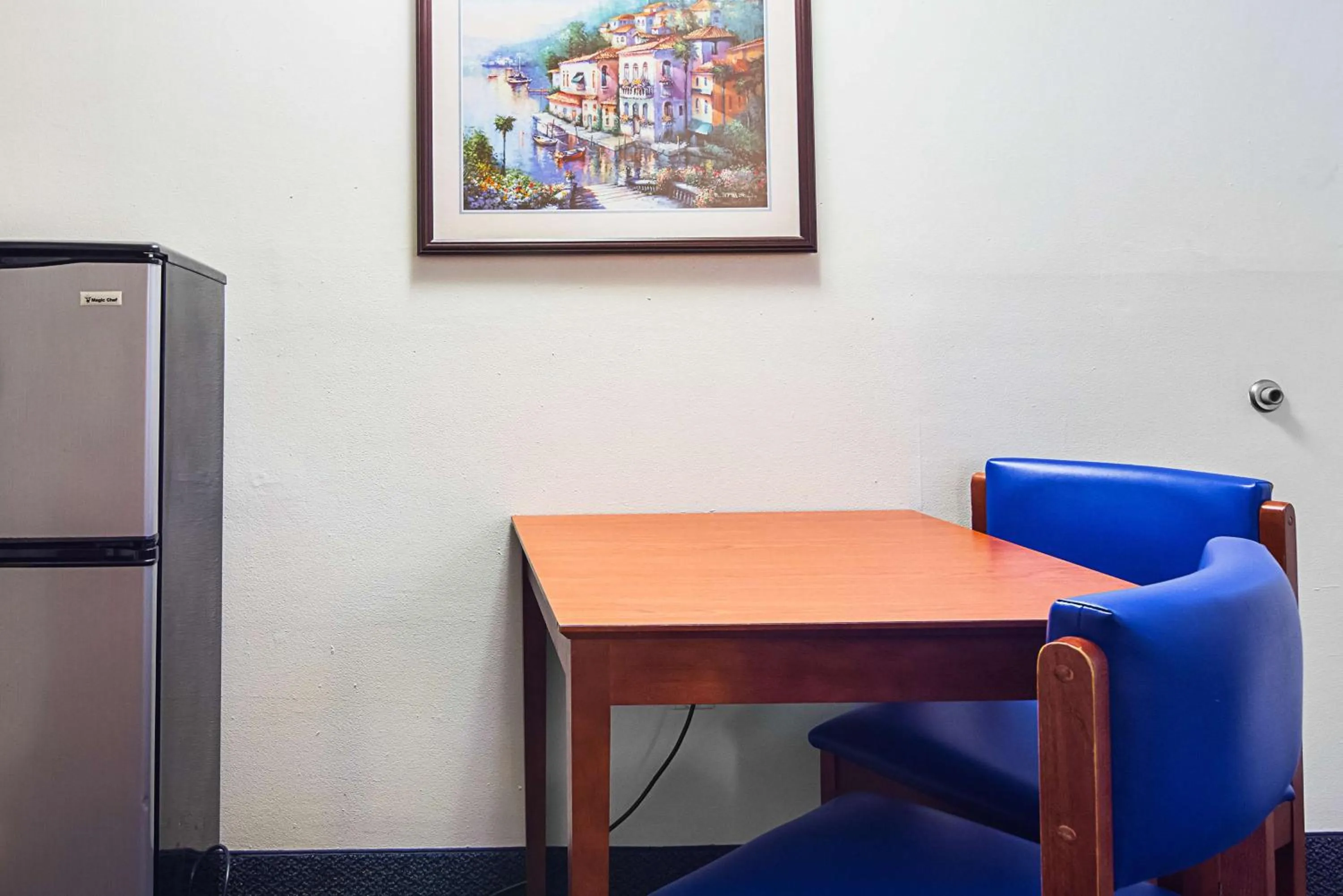 Photo of the whole room in Motel 6-Fayetteville, NC - Fort Liberty Area