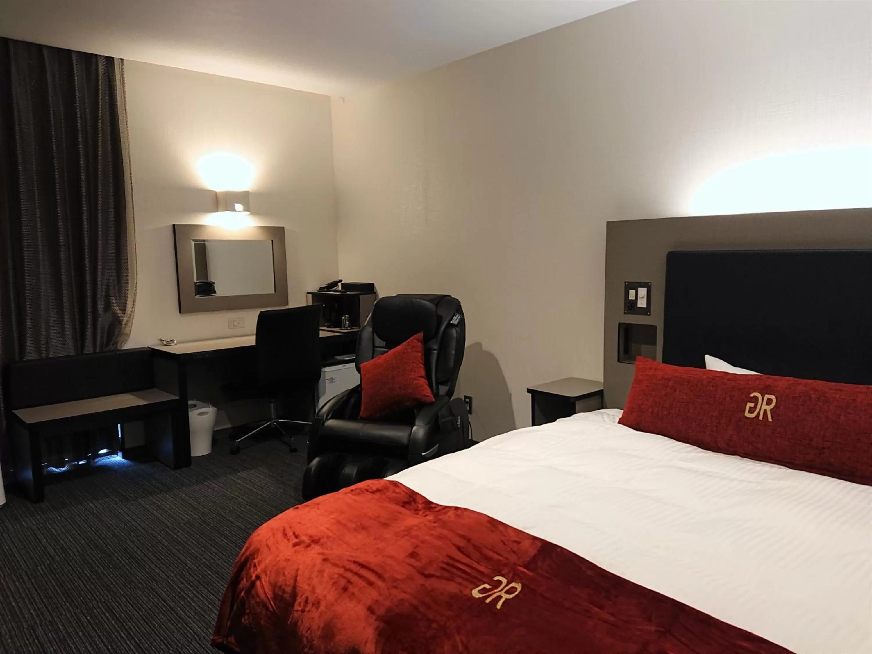 Photo of the whole room, Bed in Green Rich Hotel Kurume Natural Hot Spring Arimamutsumonnoyu